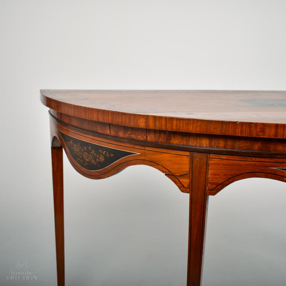Chinese Style Demi-Lune Pier Table, circa 1780 In Good Condition For Sale In Lincoln, GB