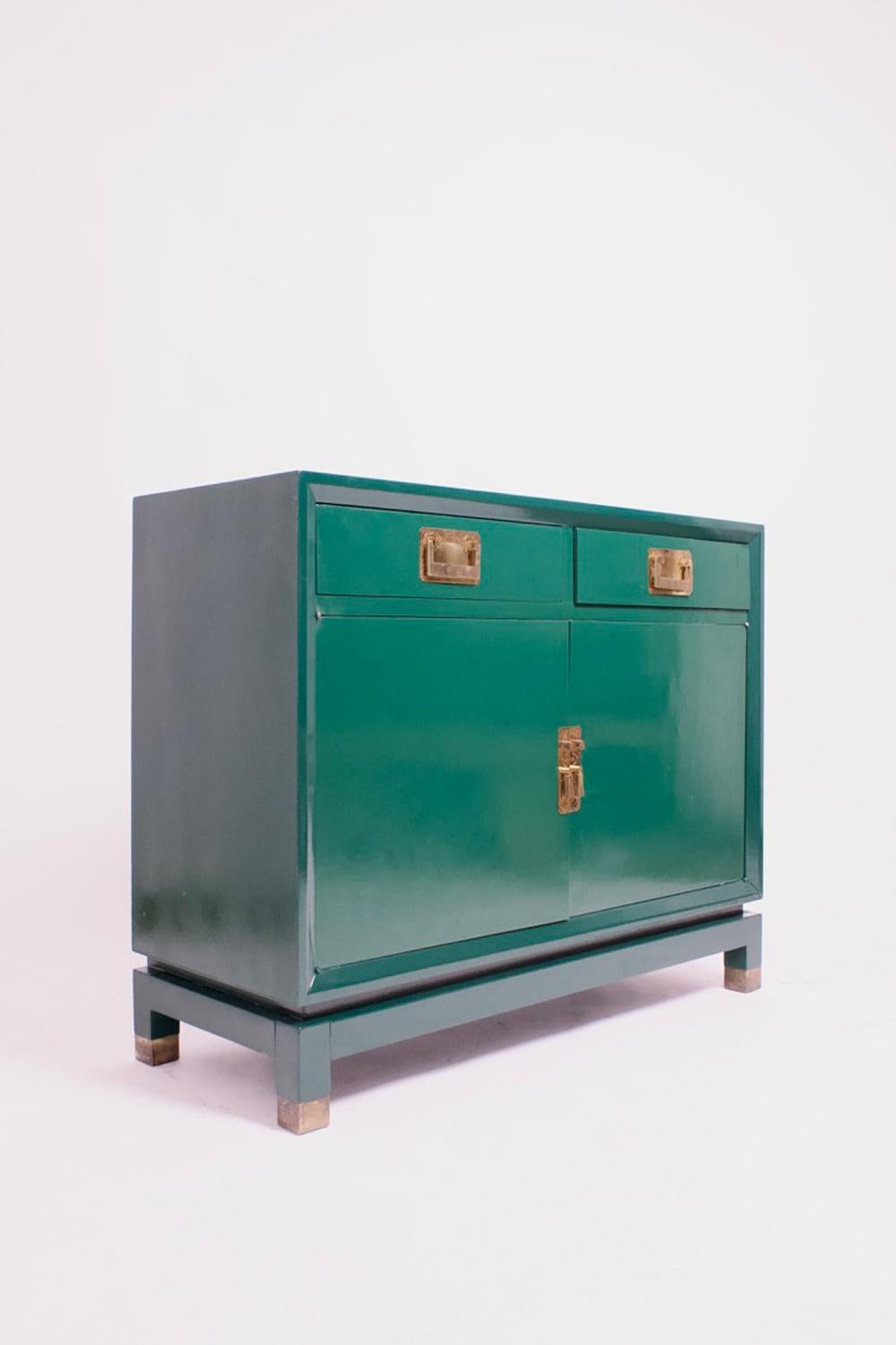 Francese Cassettiera laccata verde in stile cinese, anni '70 in vendita