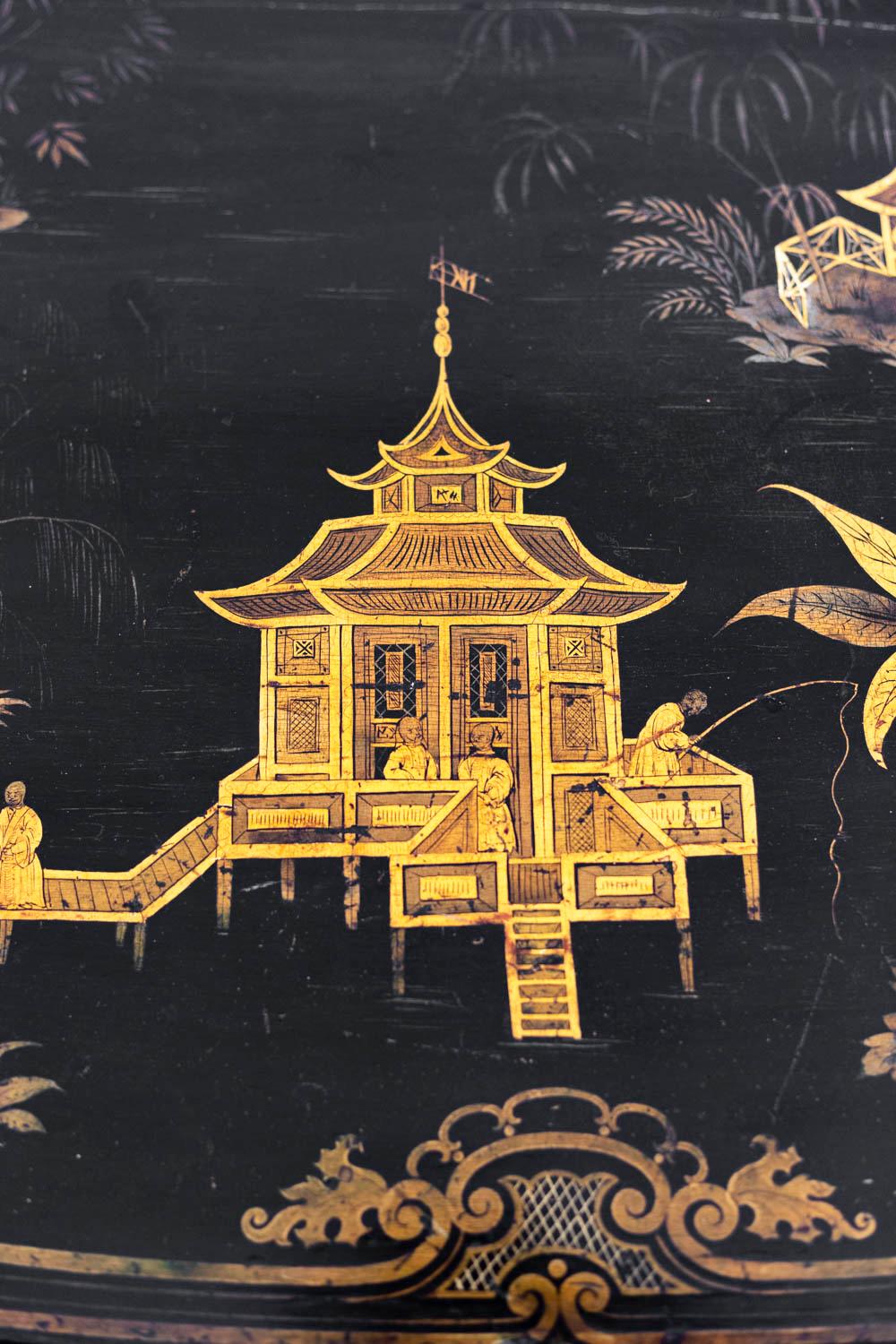 Table à feuilles de style chinois en bois laqué noir, XIXe siècle en vente 1