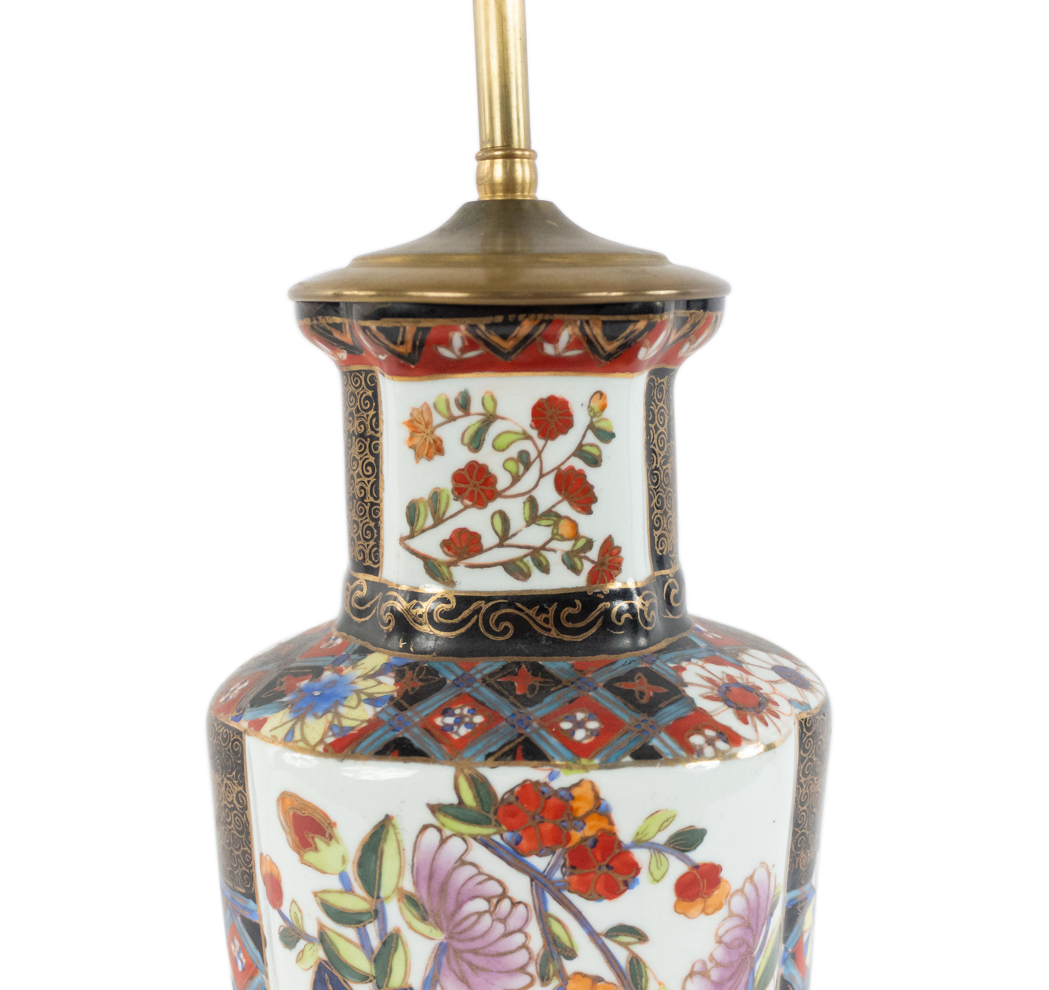 Chinese Style Porcelain Imari Table Lamp For Sale 1