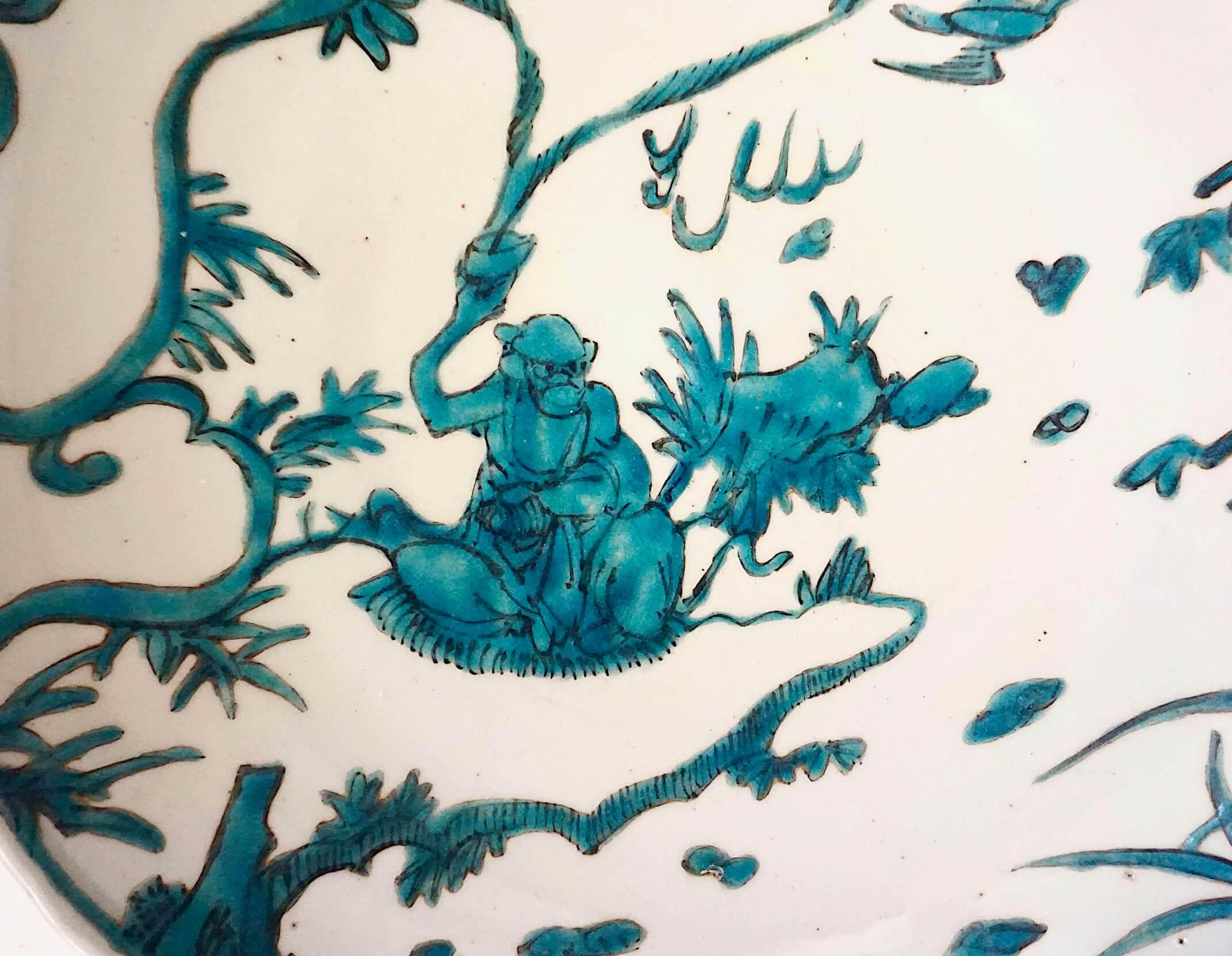 Chinese Ming Dynasty 'Swatow' Polychrome-Enamelled Shallow Bowl, circa 1600 In Good Condition For Sale In Kinderhook, NY
