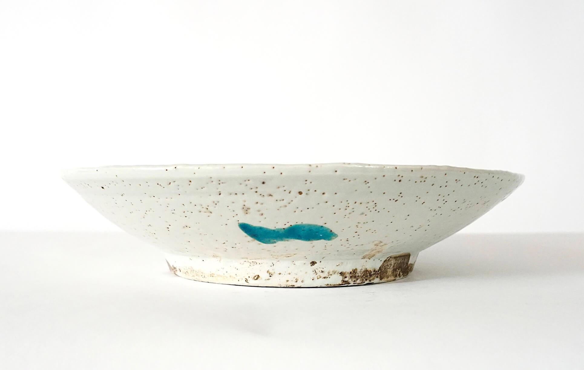 Chinese Ming Dynasty 'Swatow' Polychrome-Enamelled Shallow Bowl, circa 1600 For Sale 2