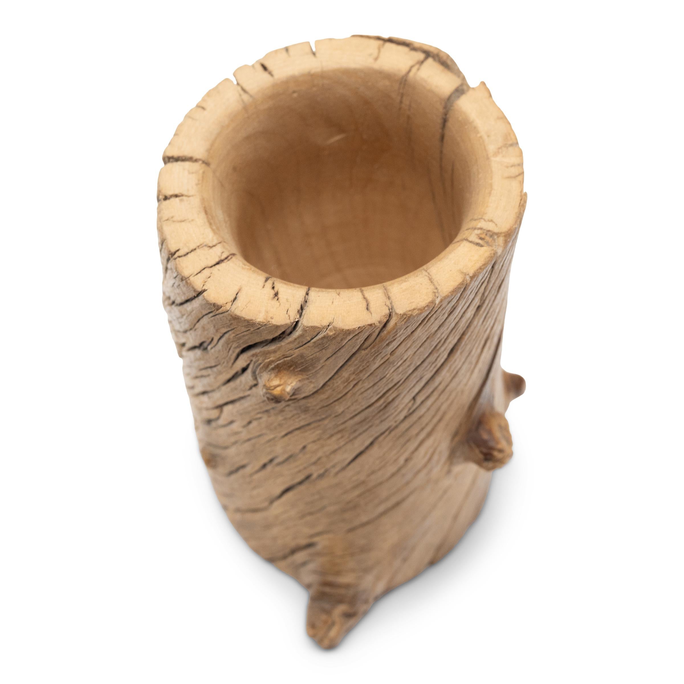 Organic Modern Chinese Swirled Wood Brush Pot For Sale