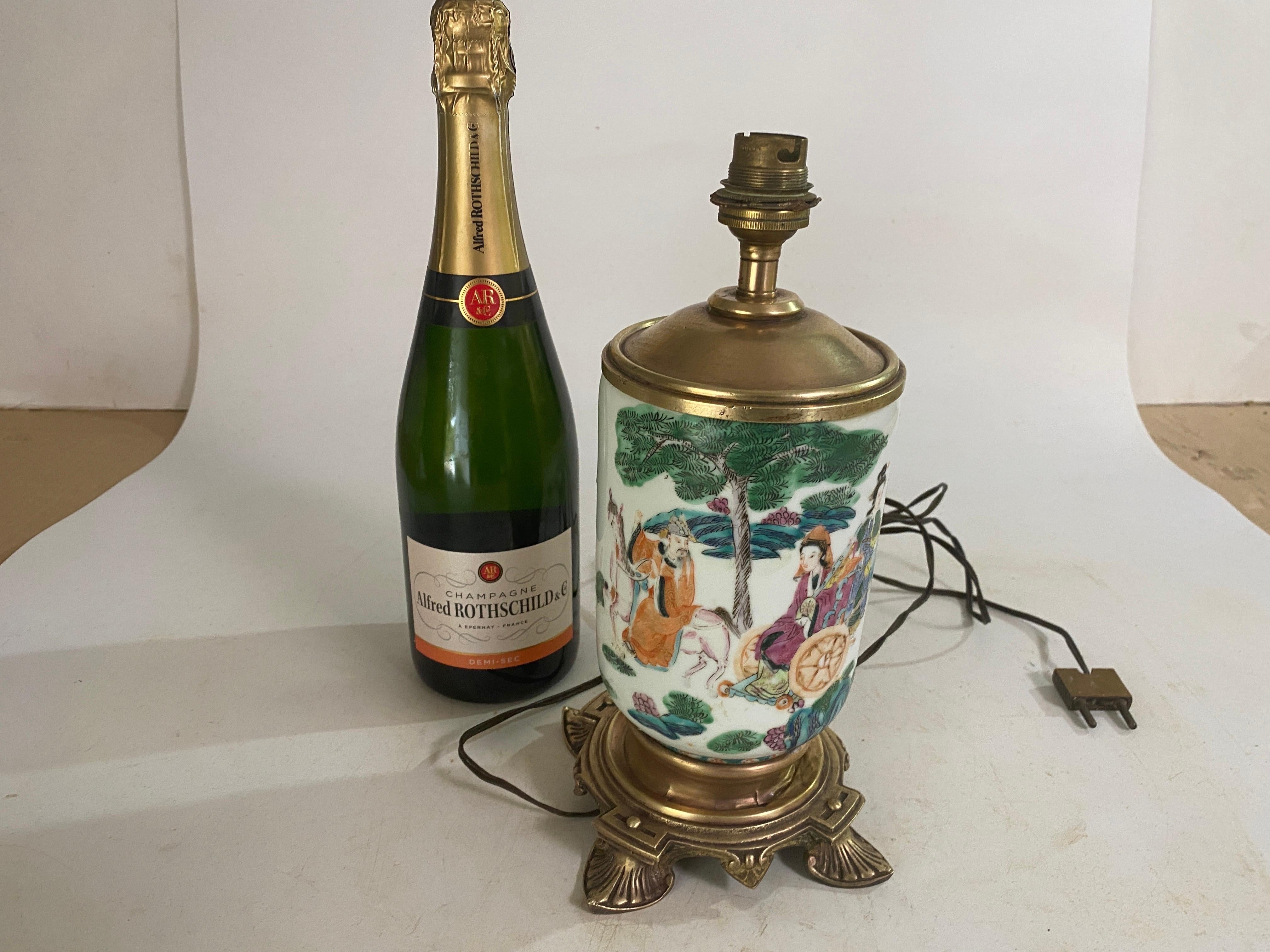 Chinese Table Lamp, 19th Century with Brass Mount, 19th Century Famille Rose For Sale 1