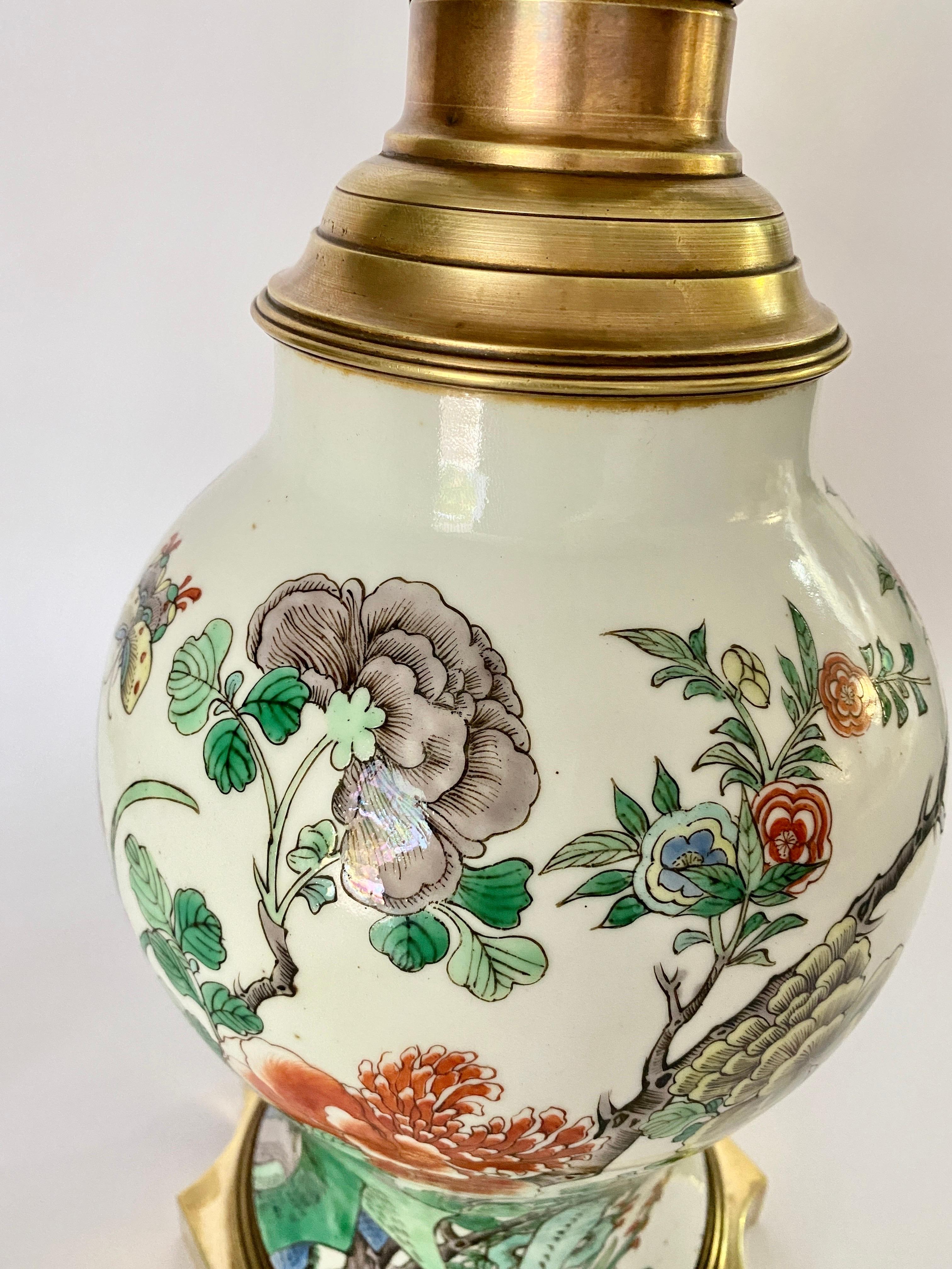 Chinese Table Lamp, 19th Century with Brass Mount, 19th Century Famille Rose For Sale 3