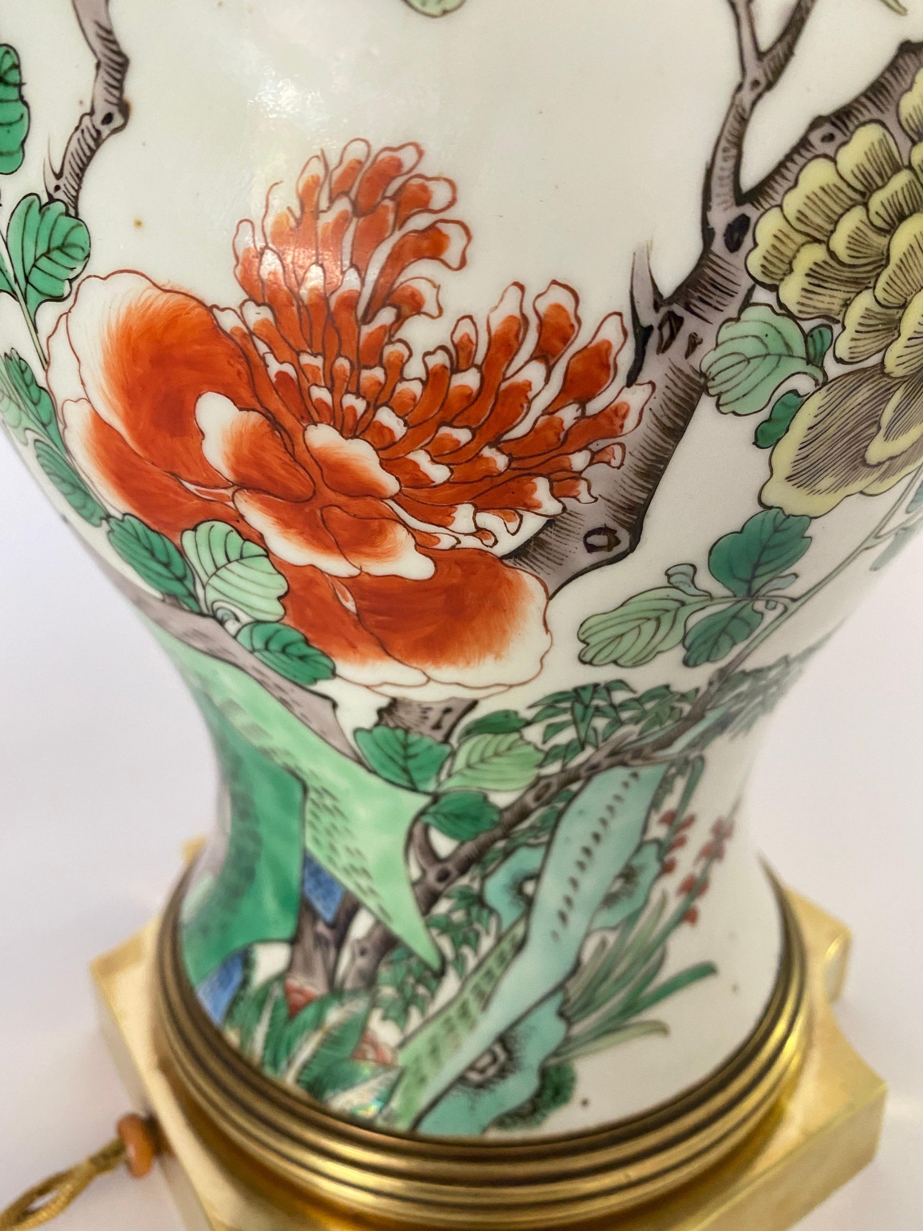 Chinesische Tischlampe, 19. Jahrhundert mit Messingbeschlägen, Famille Rose, 19. Jahrhundert im Angebot 5