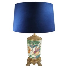 Lampe de table chinoise du XIXe siècle avec monture en laiton, famille rose du XIXe siècle