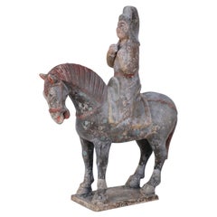 Cavallo in terracotta in stile Tang Dynasty cinese con figura tombale di cavaliere