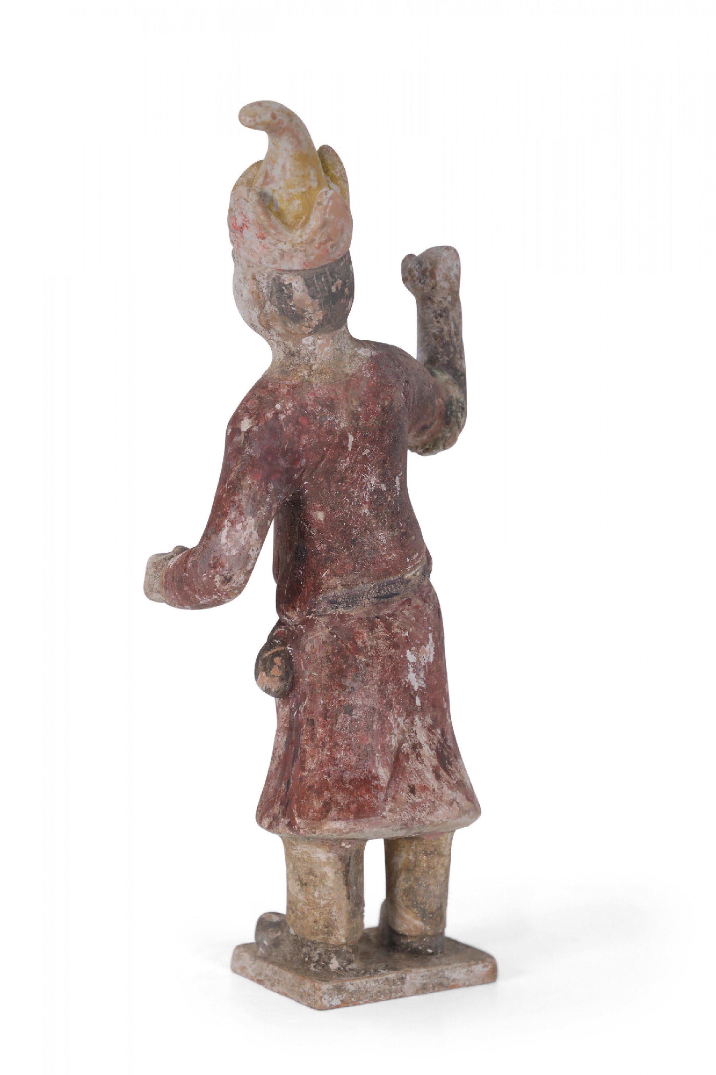 Chinesische Huren-Töpfer-Figur aus Terrakotta im Stil der Tang-Dynastie (Chinesischer Export) im Angebot