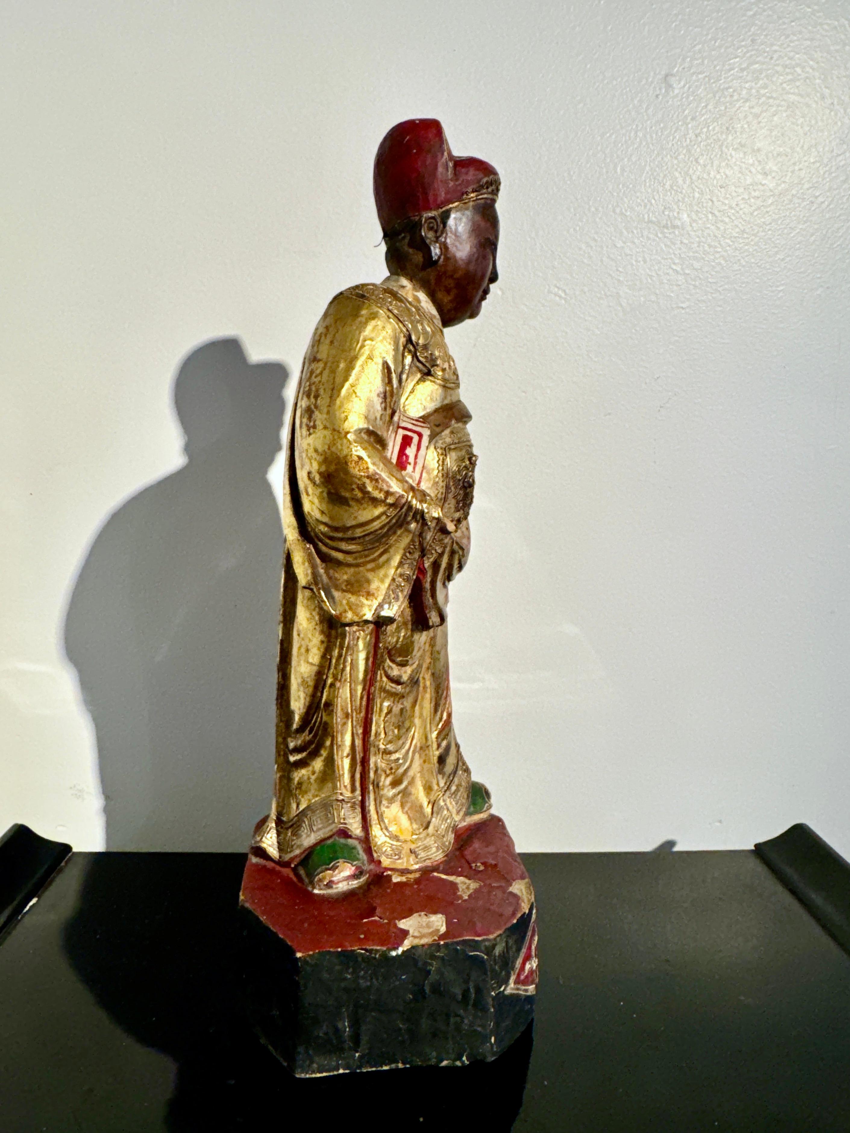 Chinesische taoistische Figur von Wenchang, späte Qing Dynasty, um 1900, China (Handgeschnitzt) im Angebot