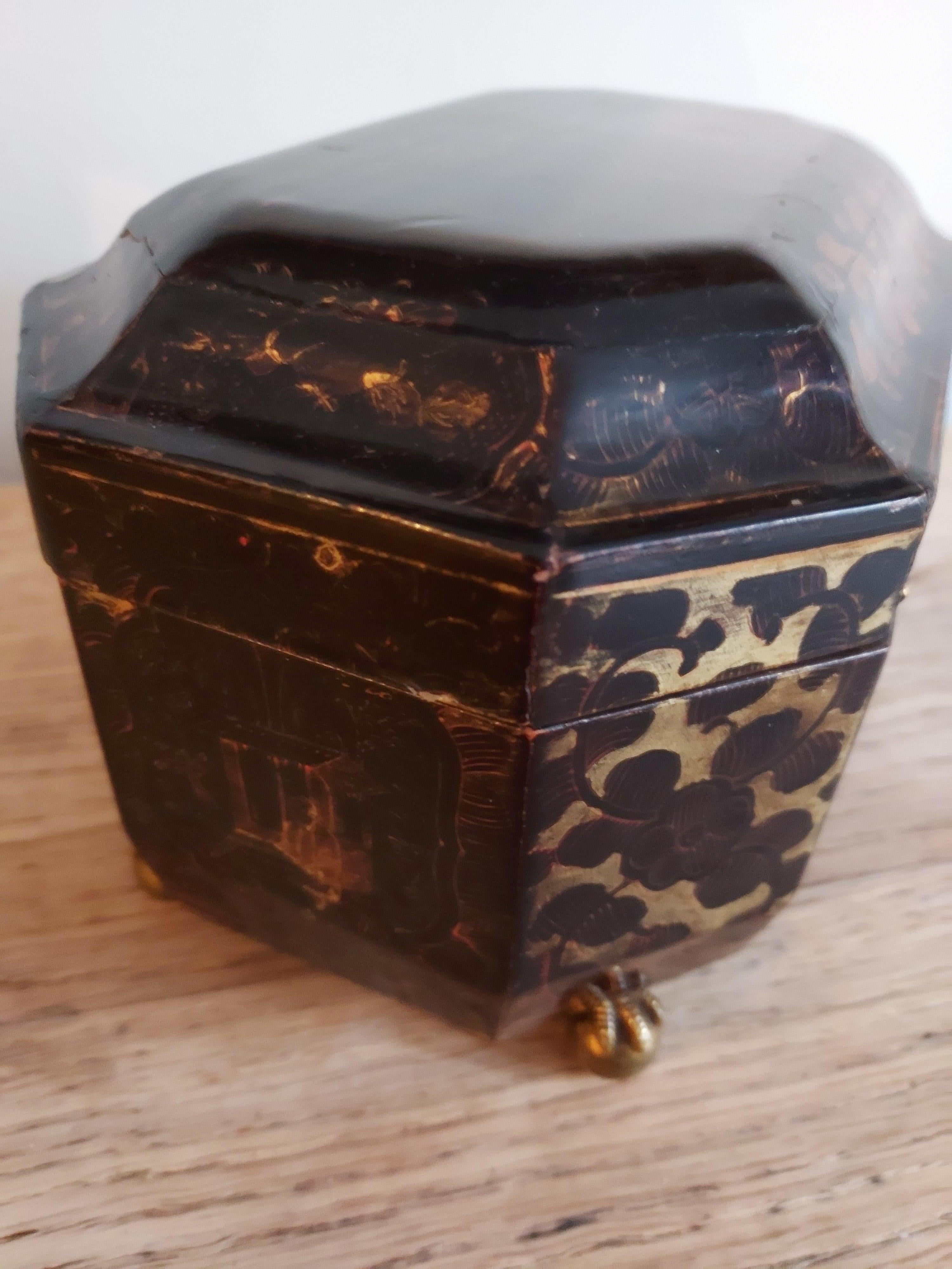 Lacquer Chinese tea caddy For Sale