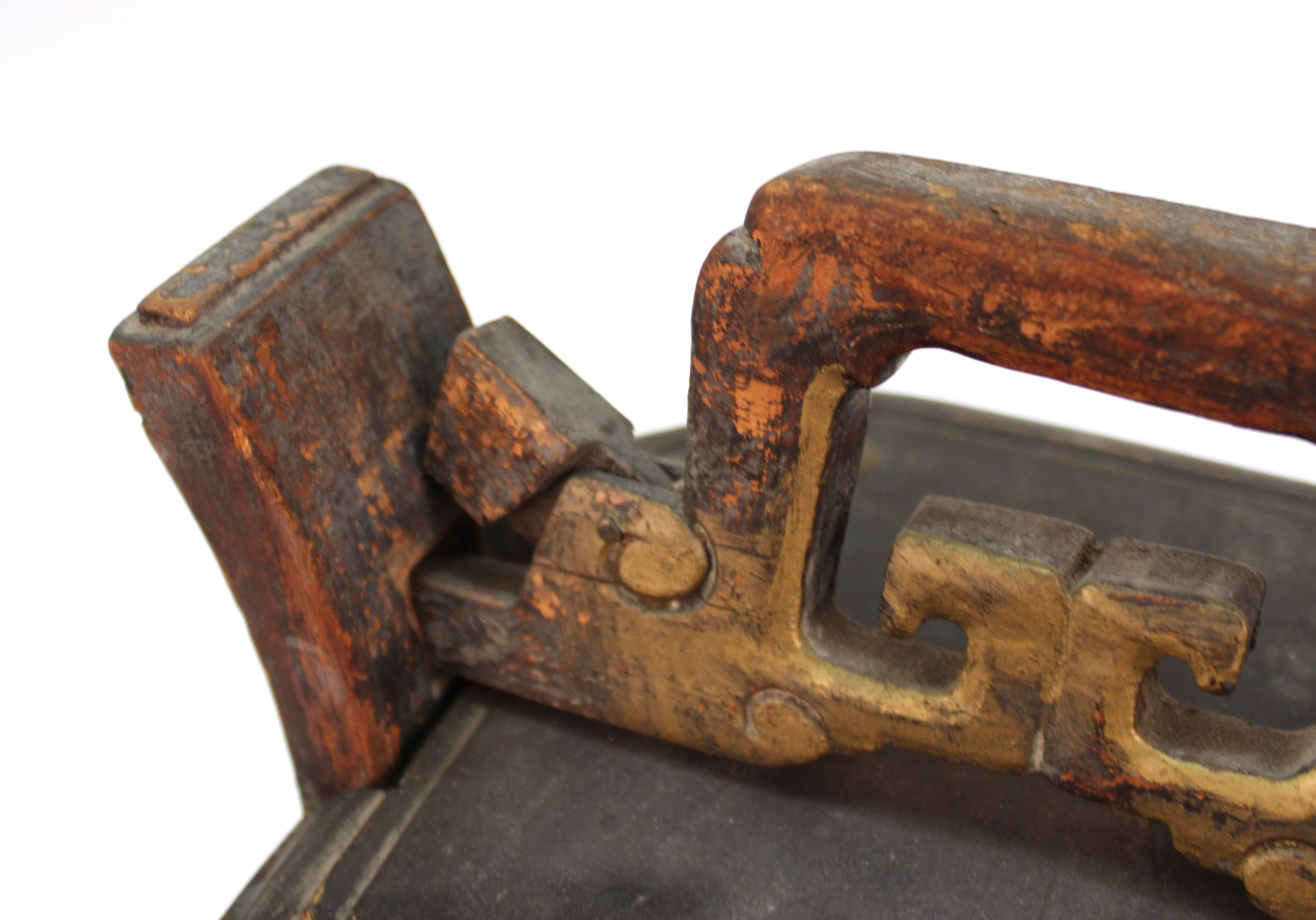 Chinese Teapot Caddy in Carved Wood 5