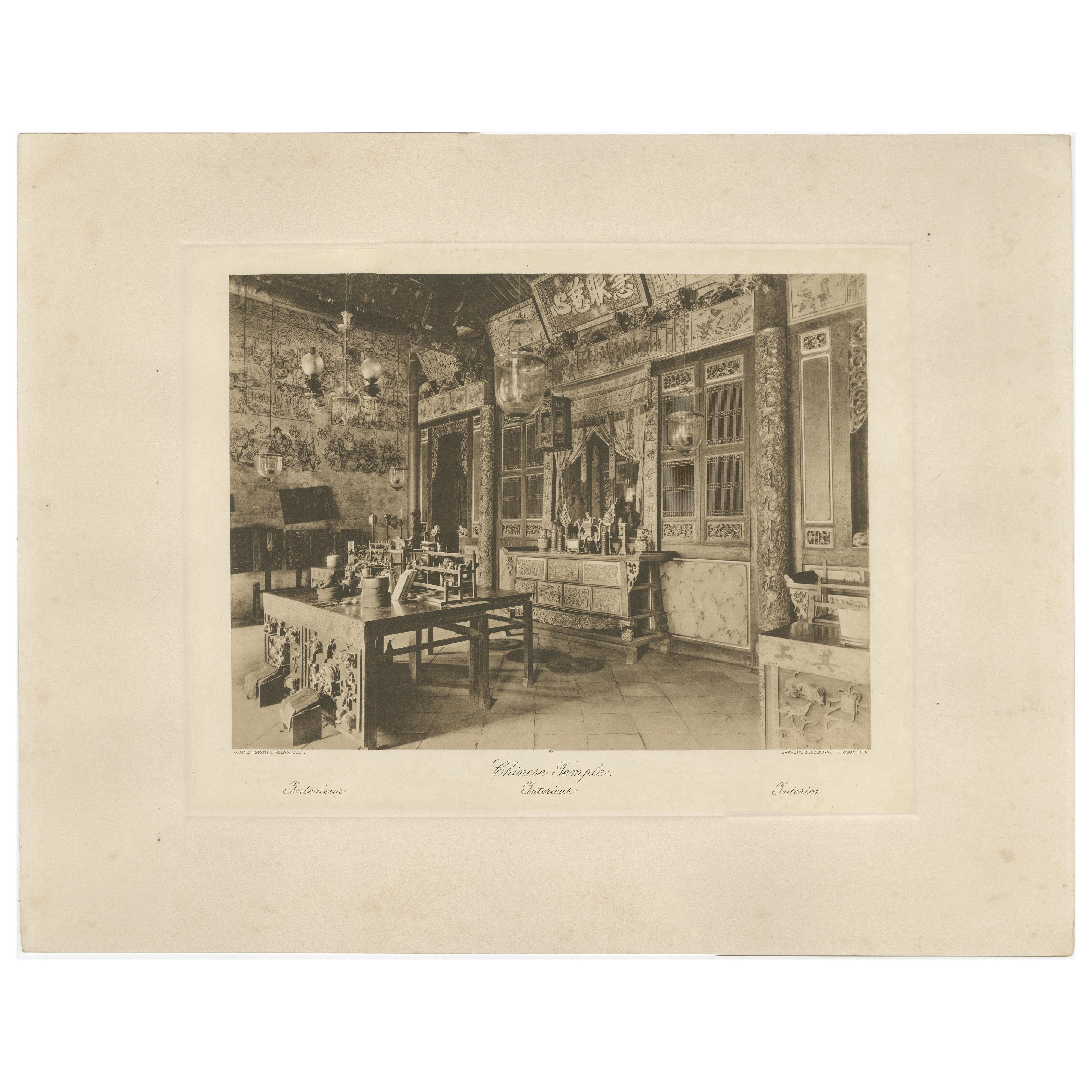 Interno di un tempio cinese, Medan, Sumatra, C.C. Kleingrothe, Indie Orientali Olandesi 1910 in vendita