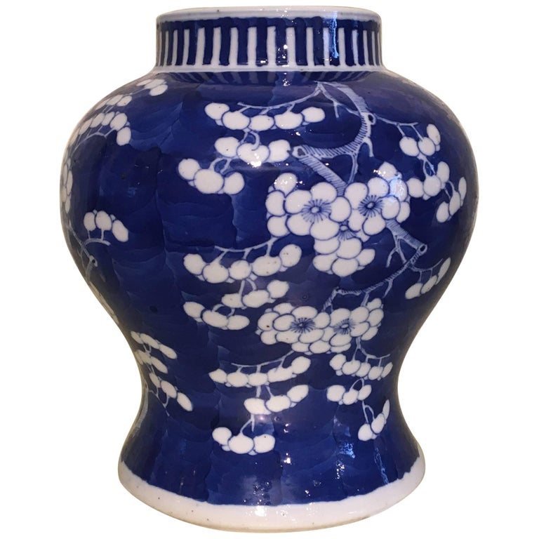 Chinese Temple Jar For Sale at 1stDibs