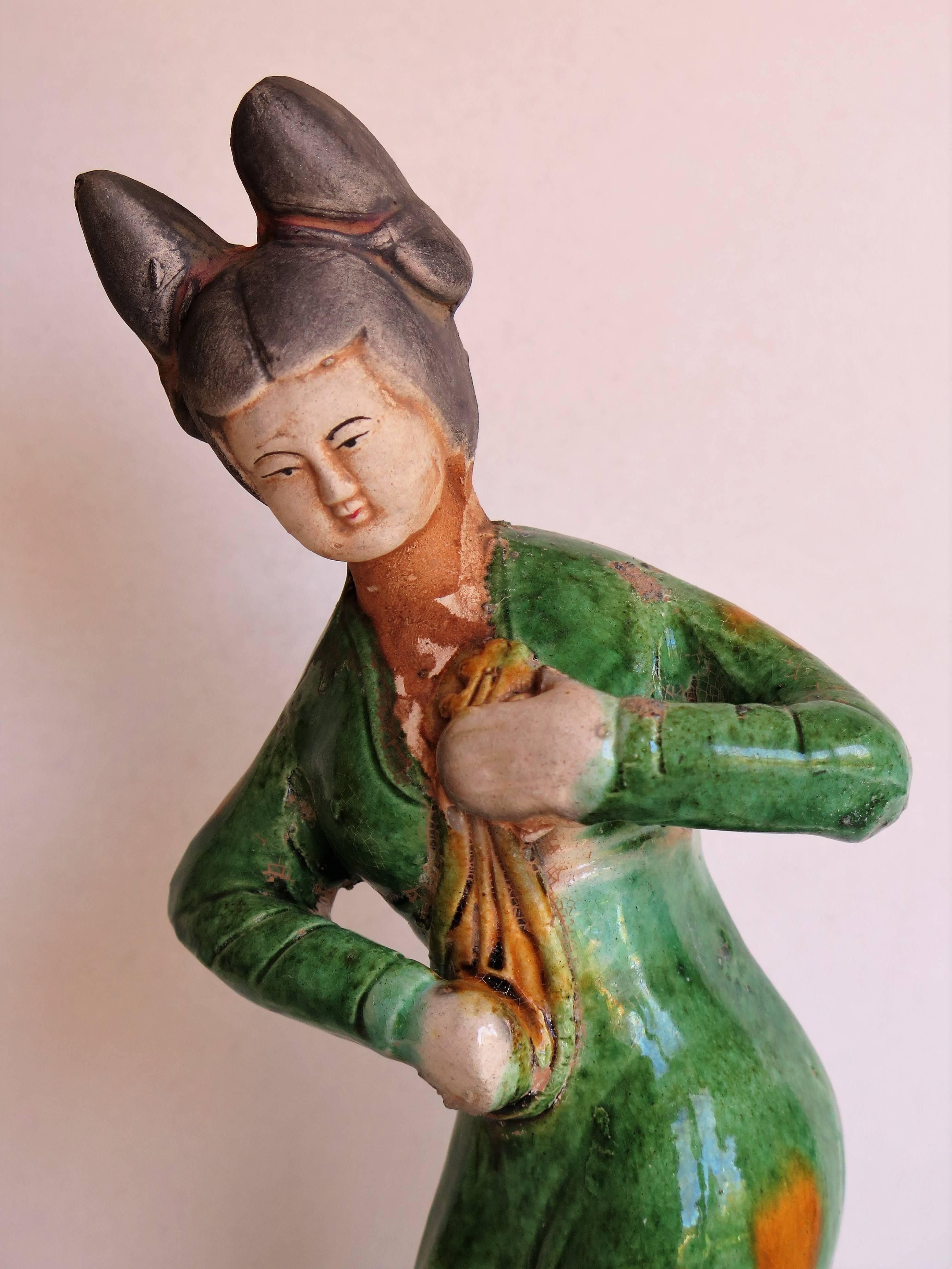 Chinese terracotta Figure Playing a Lute hand painted Polychrome enamels, Qing In Good Condition In Lincoln, Lincolnshire