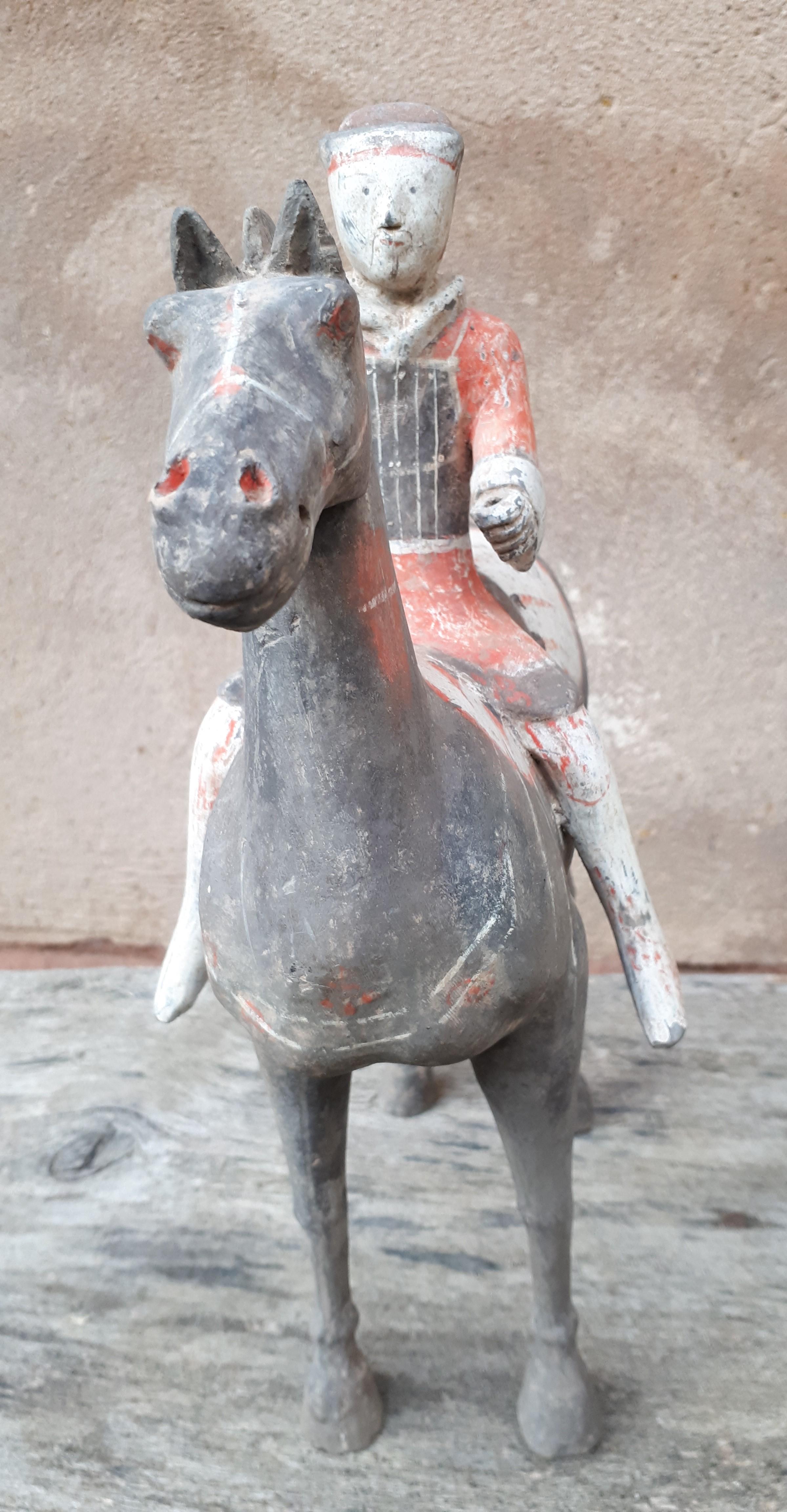Chinese Terracotta Sculpture Representing A Horseman, China Han Dynasty In Good Condition For Sale In Saverne, Grand Est