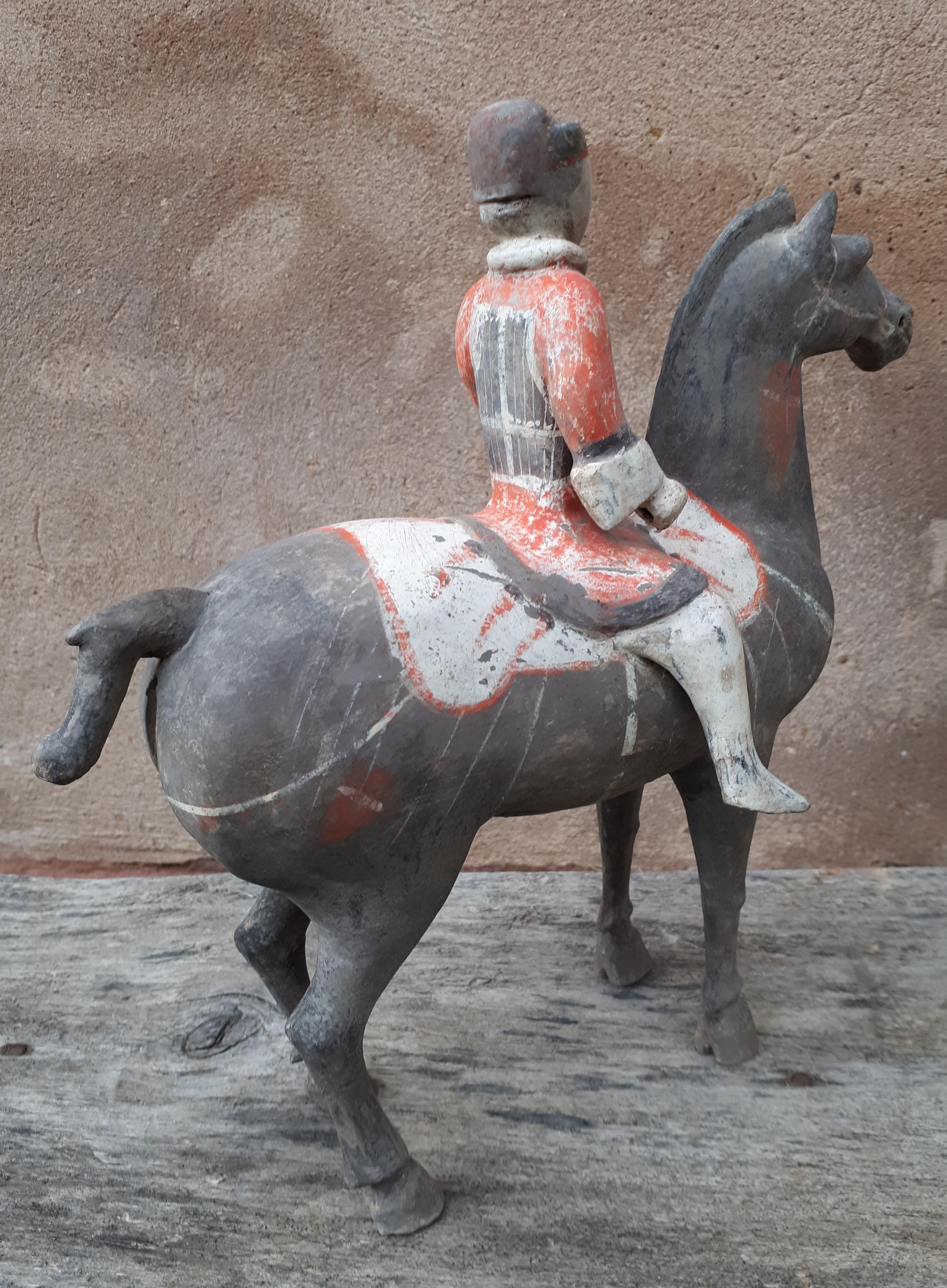 Chinese Terracotta Sculpture Representing A Horseman, China Han Dynasty For Sale 3