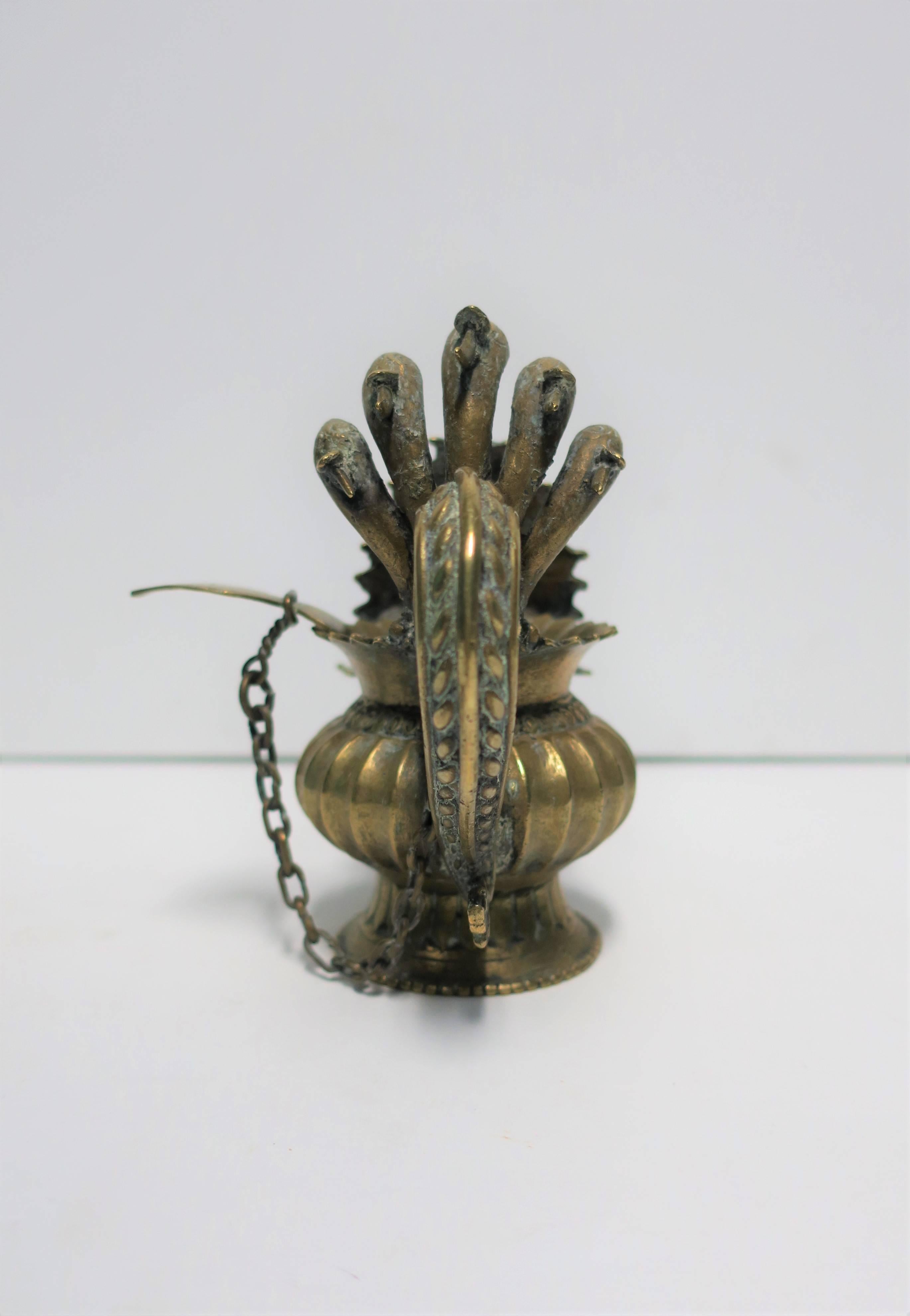 Nepalese Sukunda Ceremonial Bronze Oil Lamp In Good Condition For Sale In New York, NY