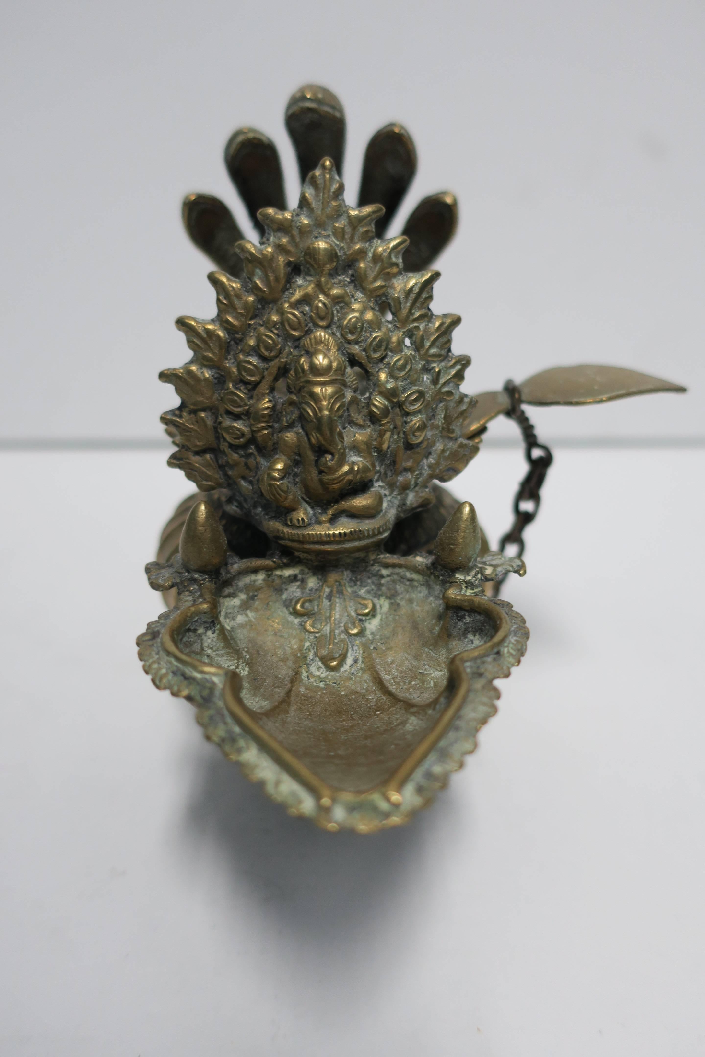 Lampada a olio nepalese Sukunda in bronzo da cerimonia in vendita 3