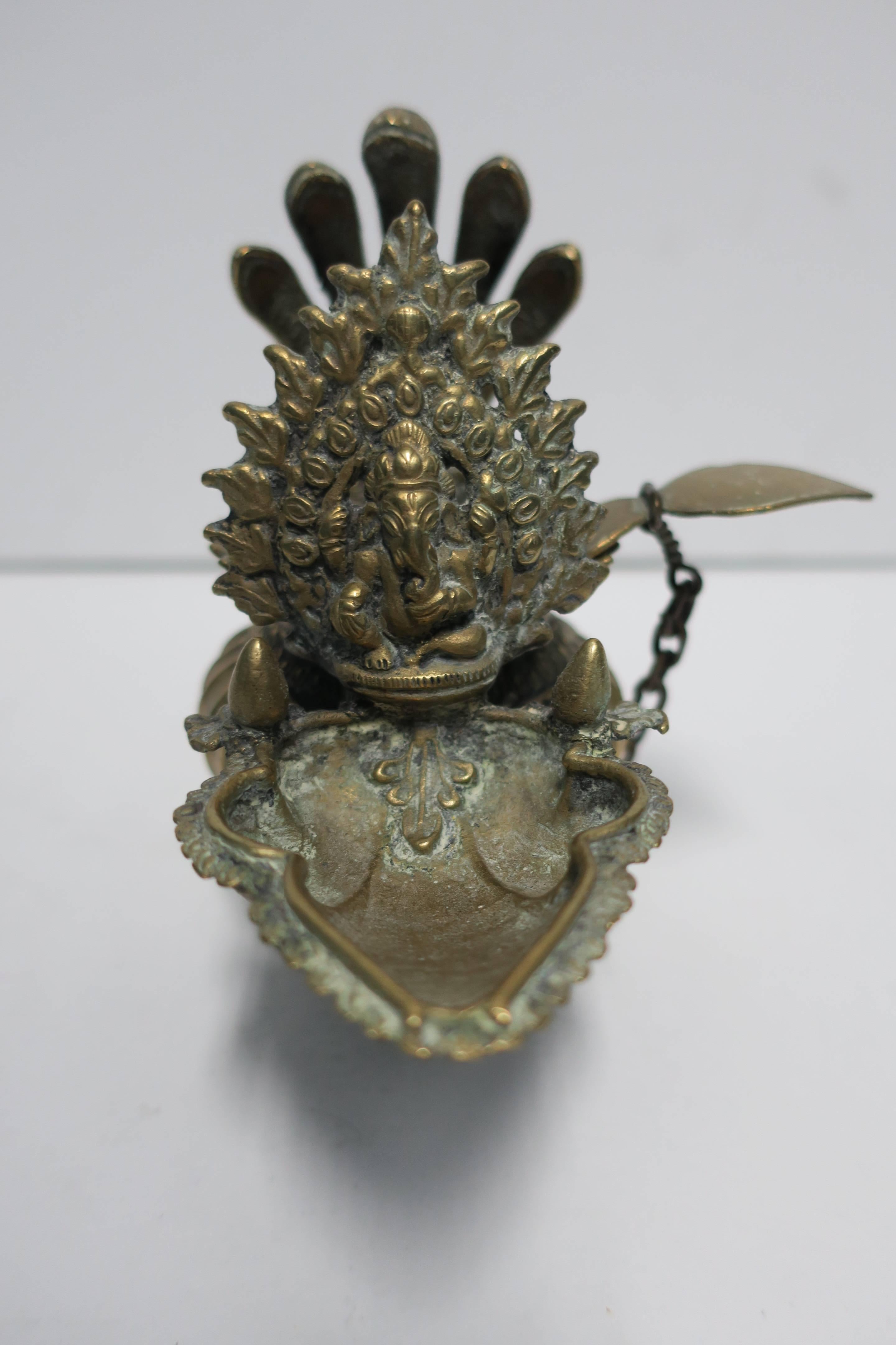 Nepalese Sukunda Ceremonial Bronze Oil Lamp For Sale 2