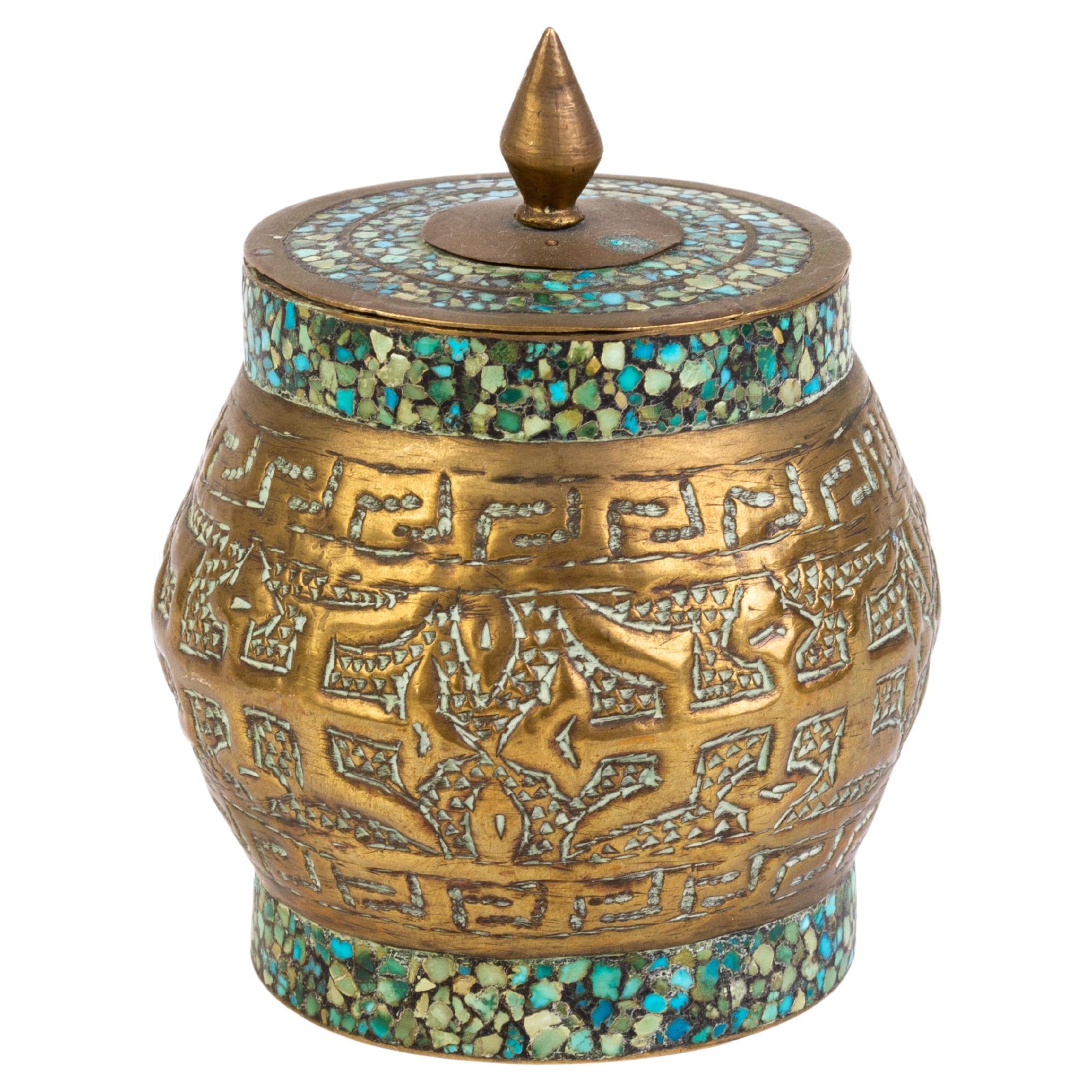 Pot à couvercle en laiton avec mosaïque de turquoise incrustée tibétaine 19ème siècle 