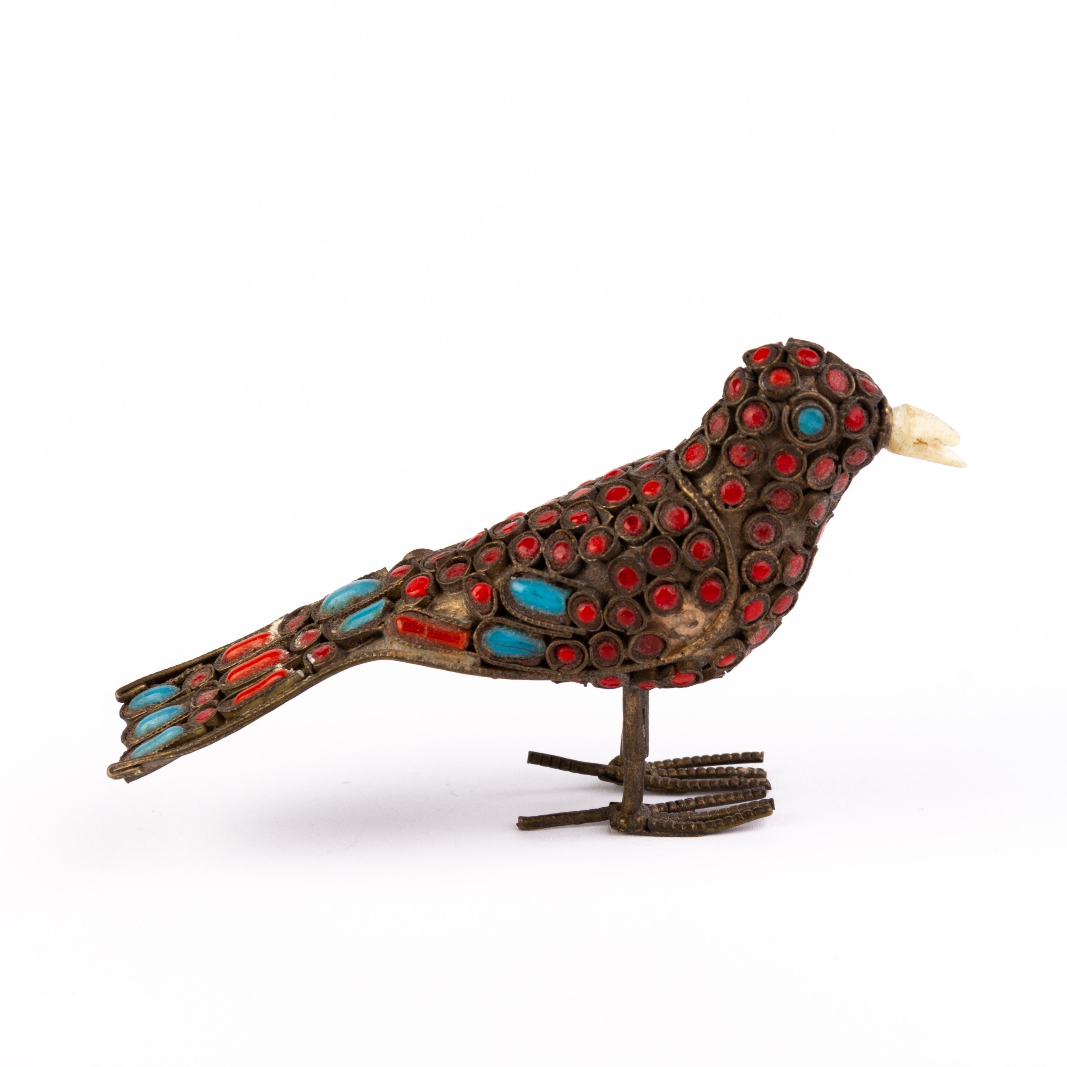 In good condition
From a private collection
Free international shipping
Chinese Tibetan Turquoise & Coral Bird Sculpture 19th Century