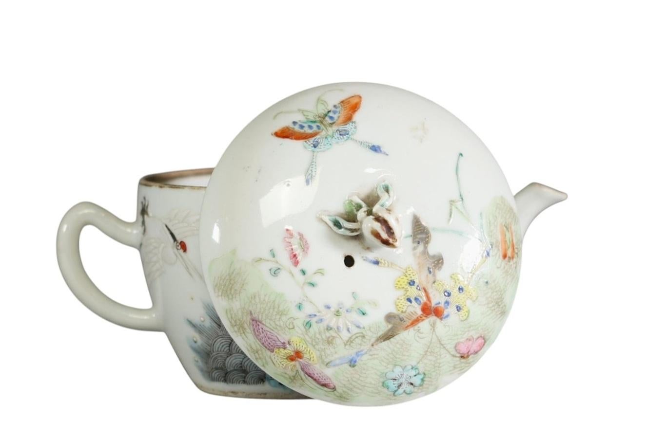 Qing Chinese Tongzhi Porcelain Teapot Marked And from the period (1861-1875) For Sale