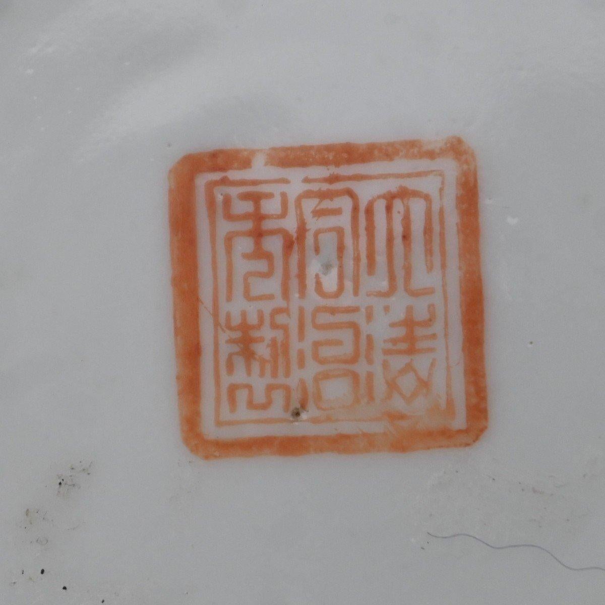Chinese Tongzhi Porcelain Teapot Marked And from the period (1861-1875) For Sale 1