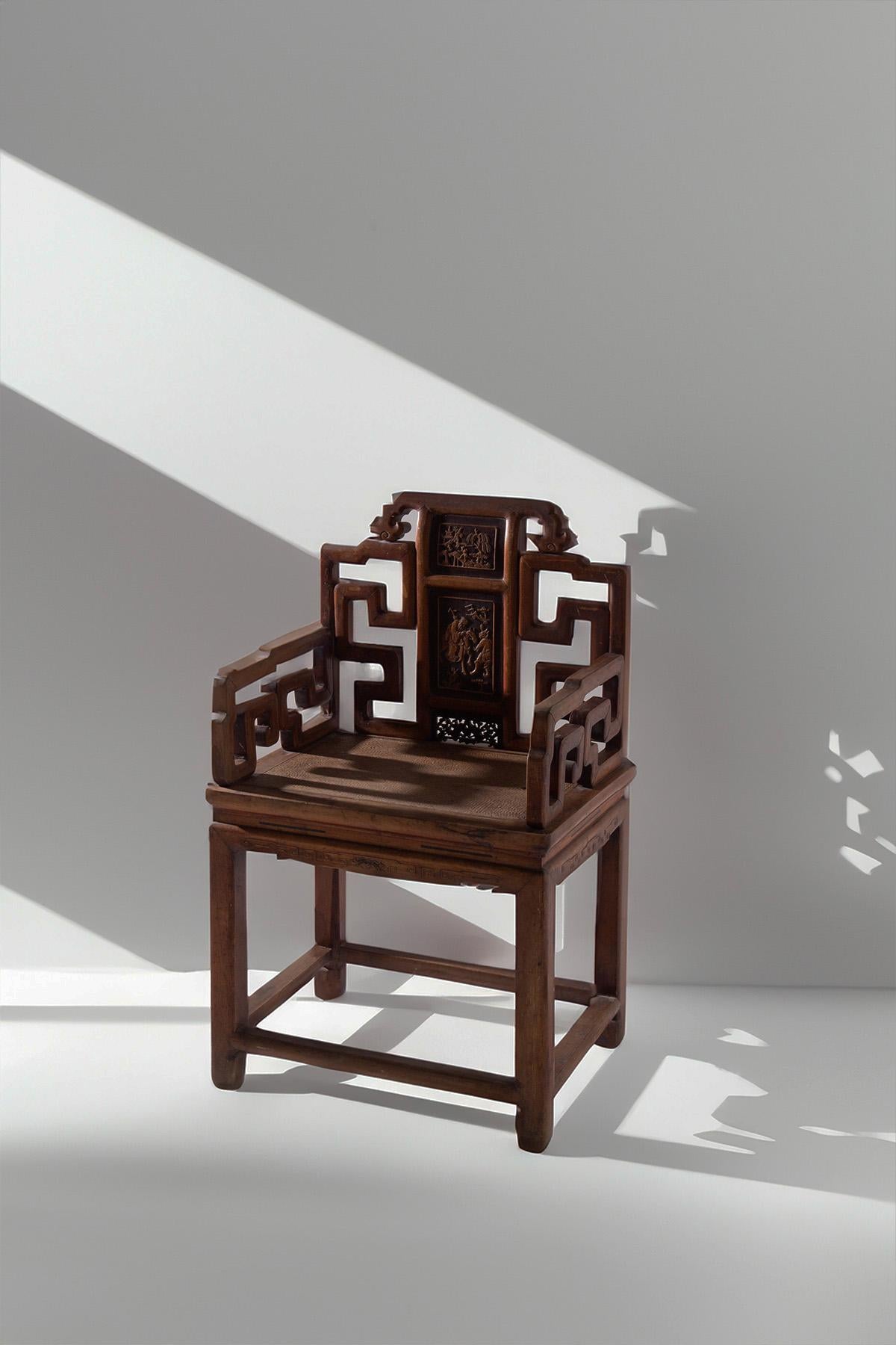 Early 20th Century Chinese traditional Qing style armchair in vendita