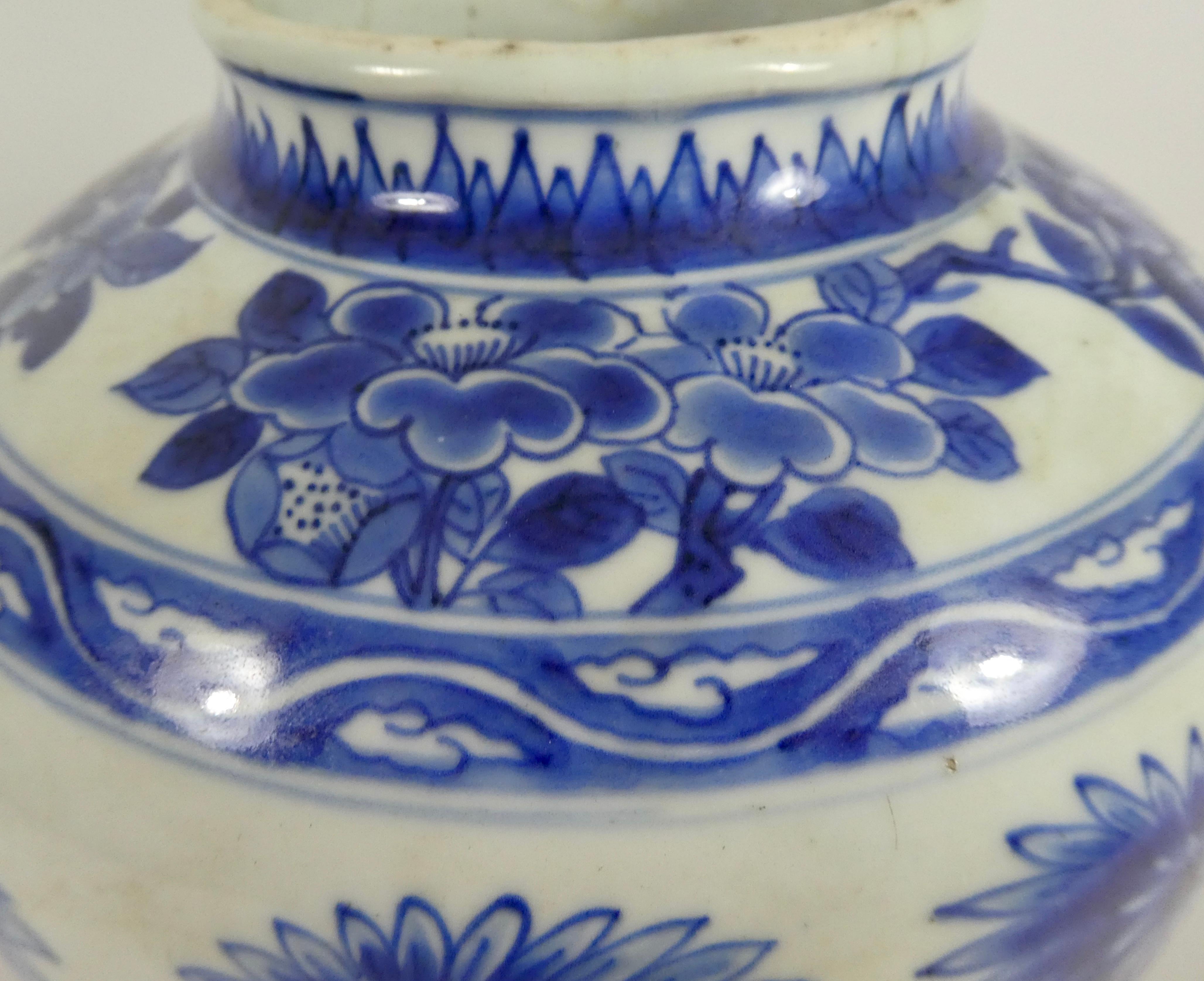 Porcelain Chinese Transitional Blue and White Jar, Shunzhi Period
