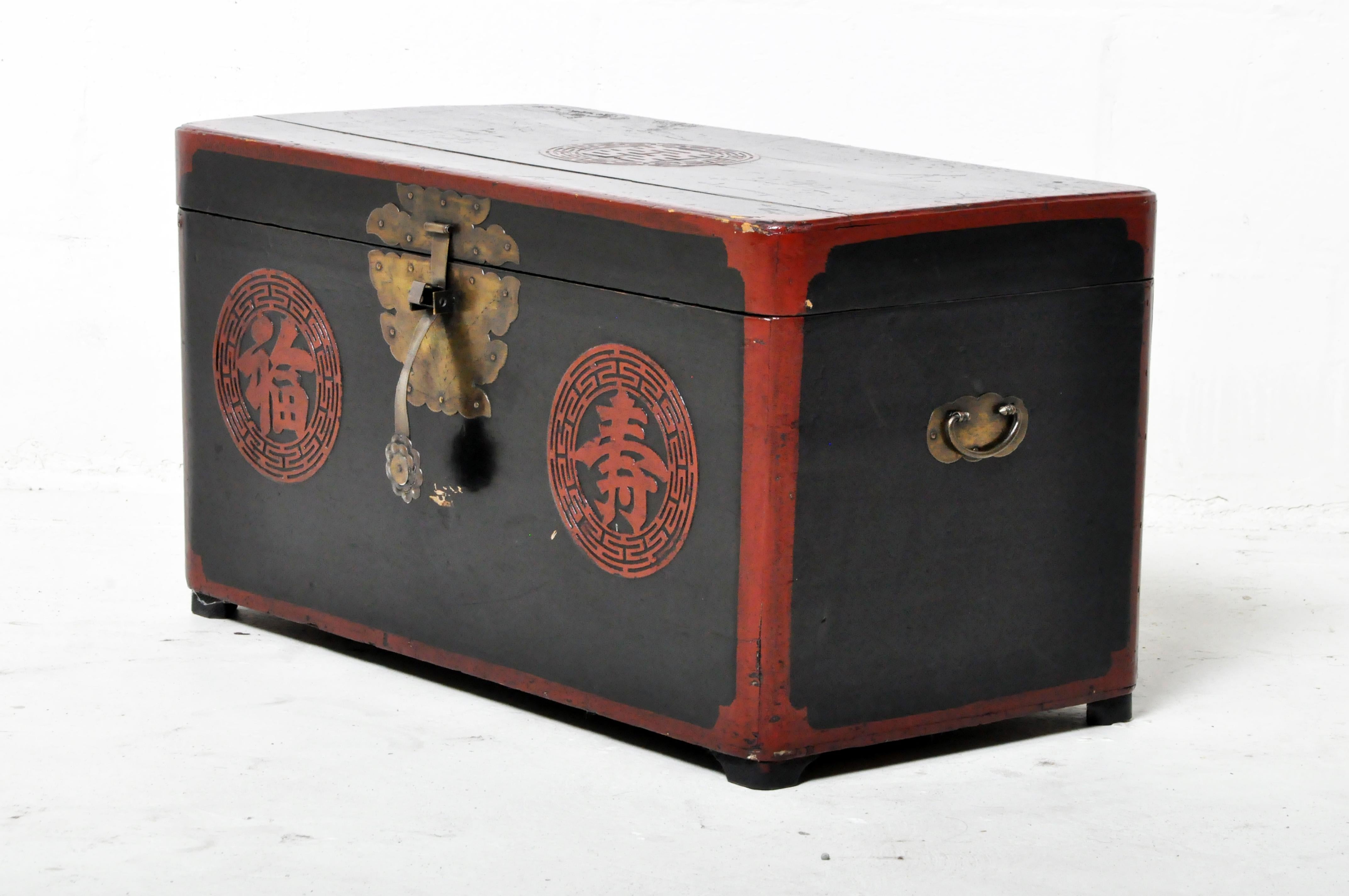 Chinese Trunk with Black Lacquer 10