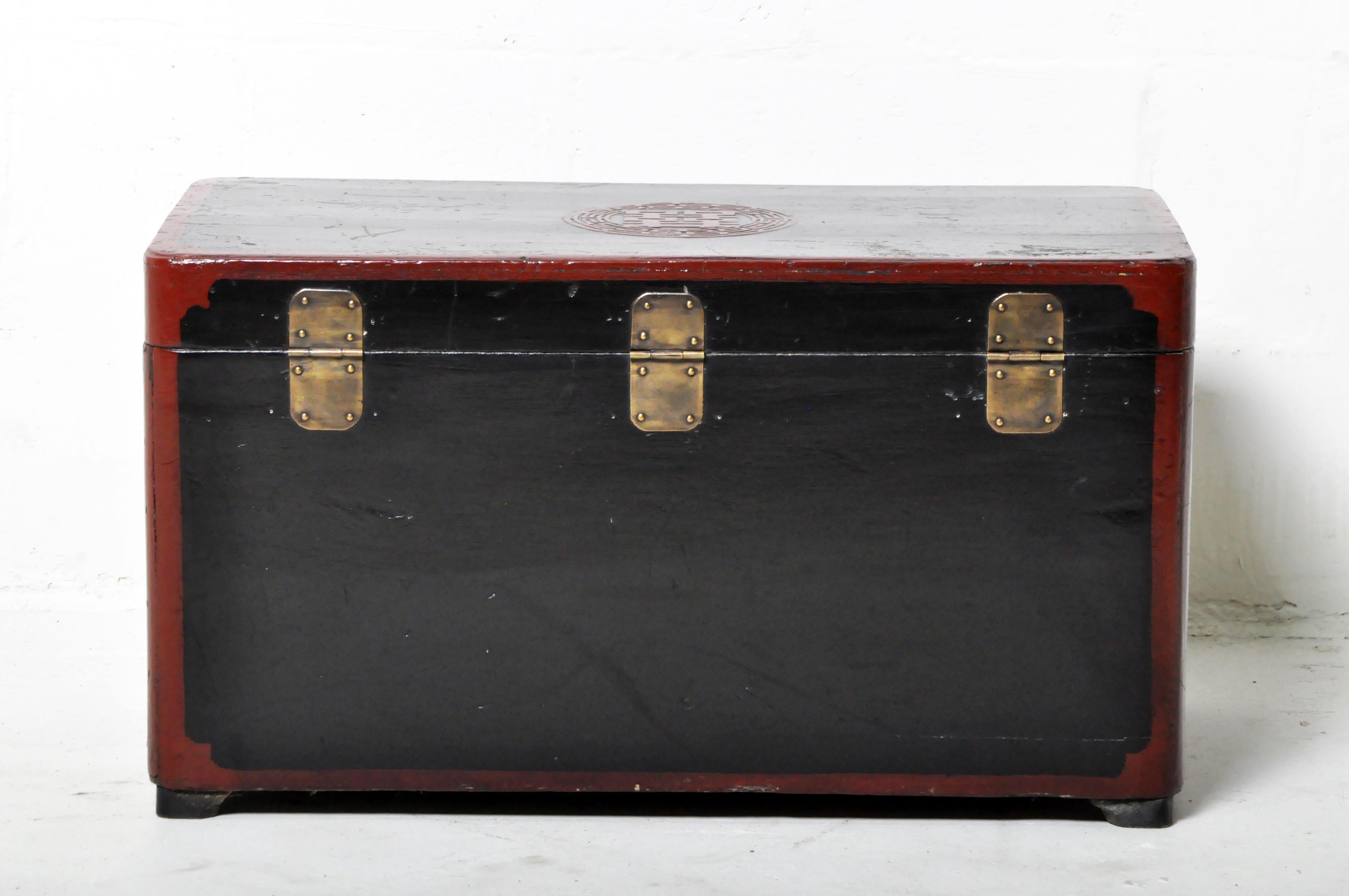 Chinese Trunk with Black Lacquer 11