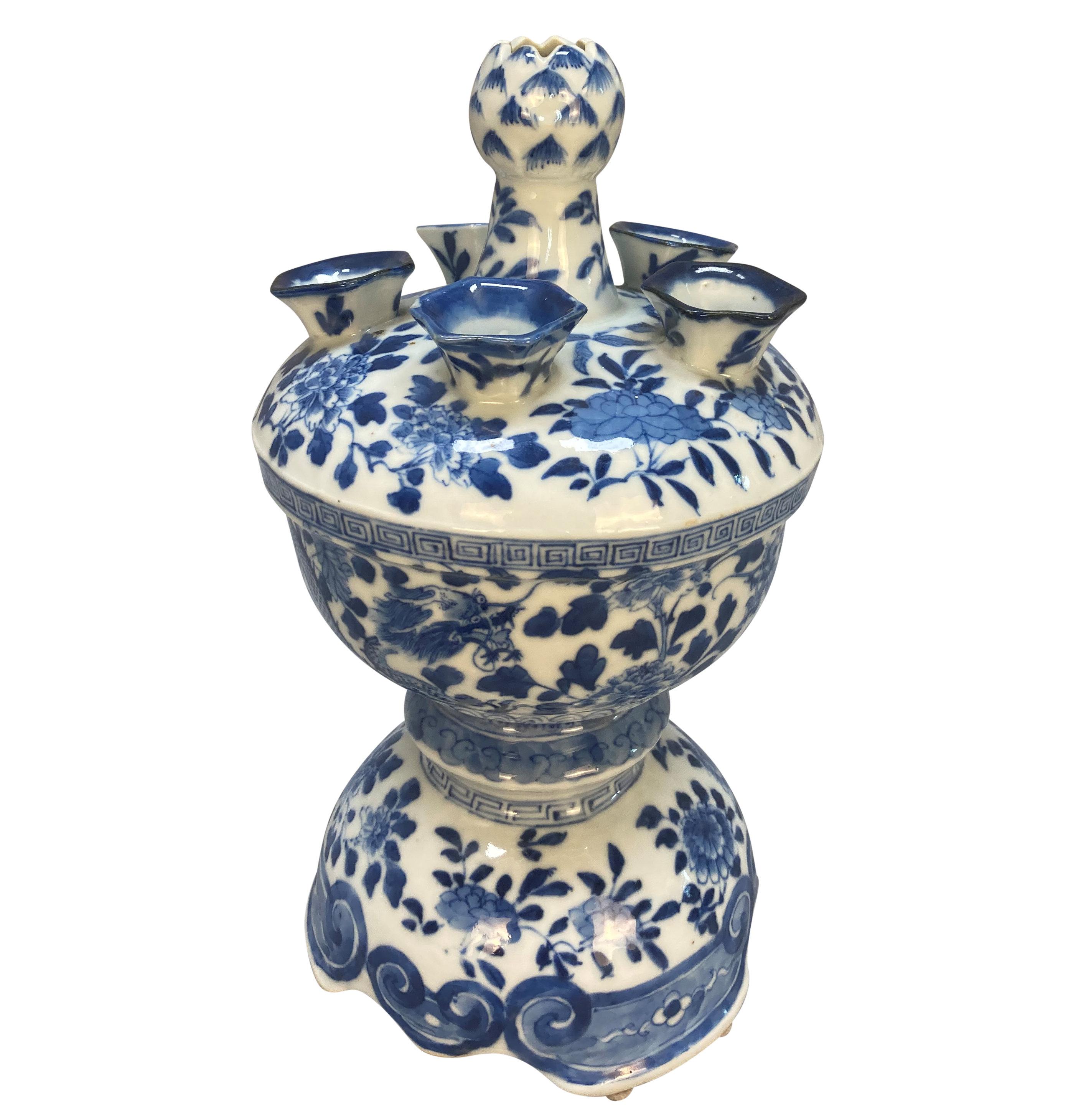 Fin du XVIIIe siècle Tulipiere chinoise avec une marque Qianglong à quatre caractères en vente