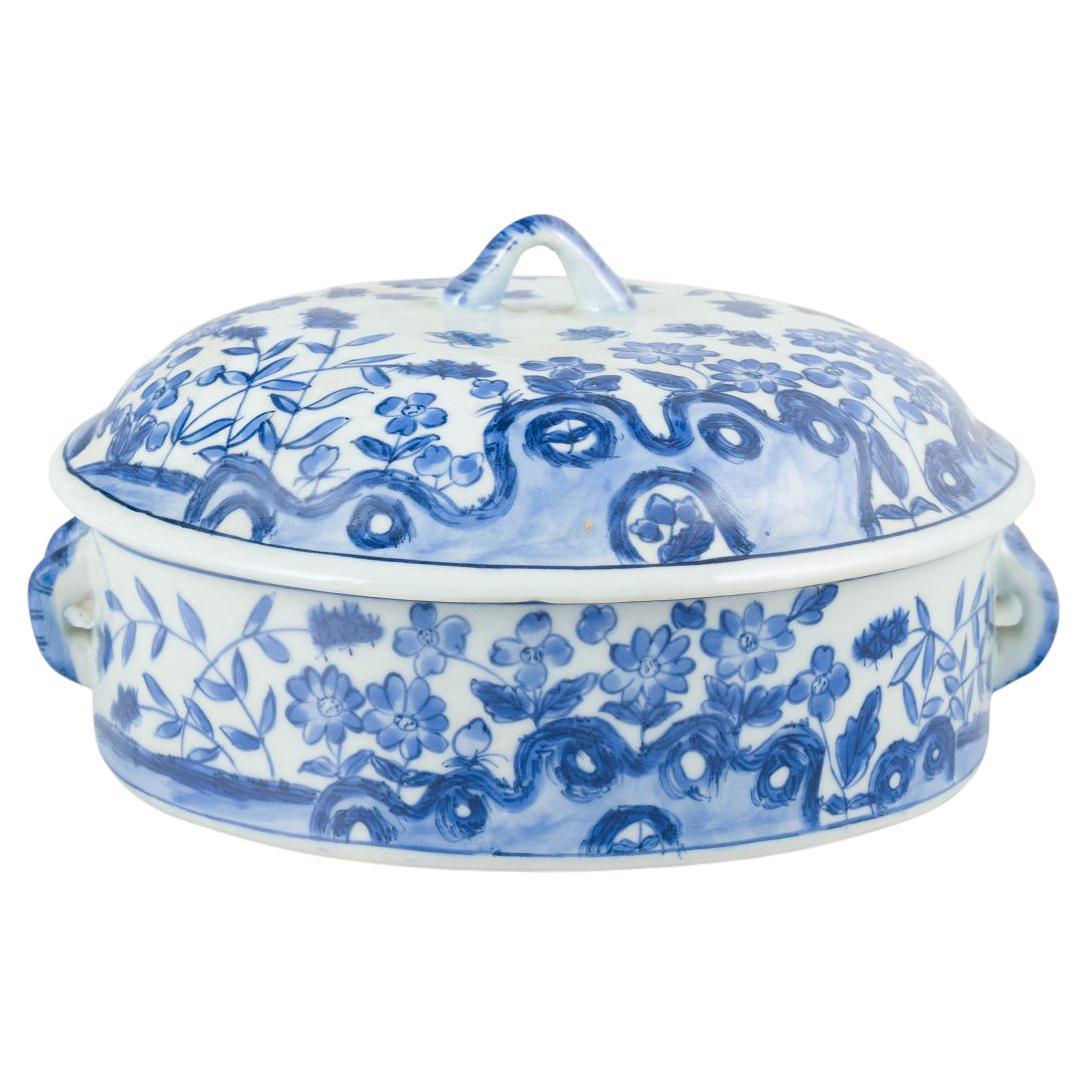 Chinese tureen with lid, blue and white porcelain. 20th C.