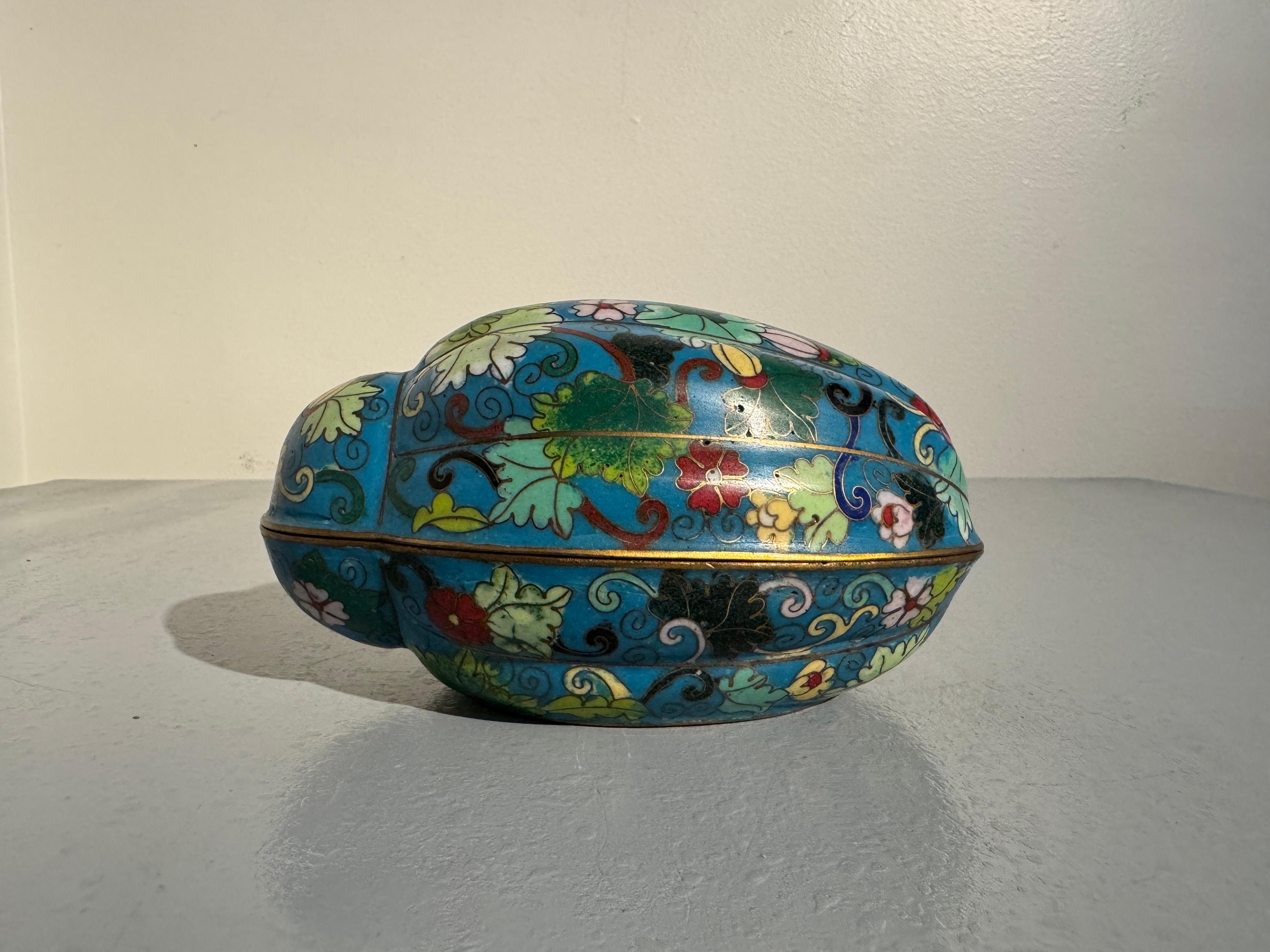 Chinese Turquoise Cloisonne Melon Form Box, Republic Period, China In Good Condition For Sale In Austin, TX