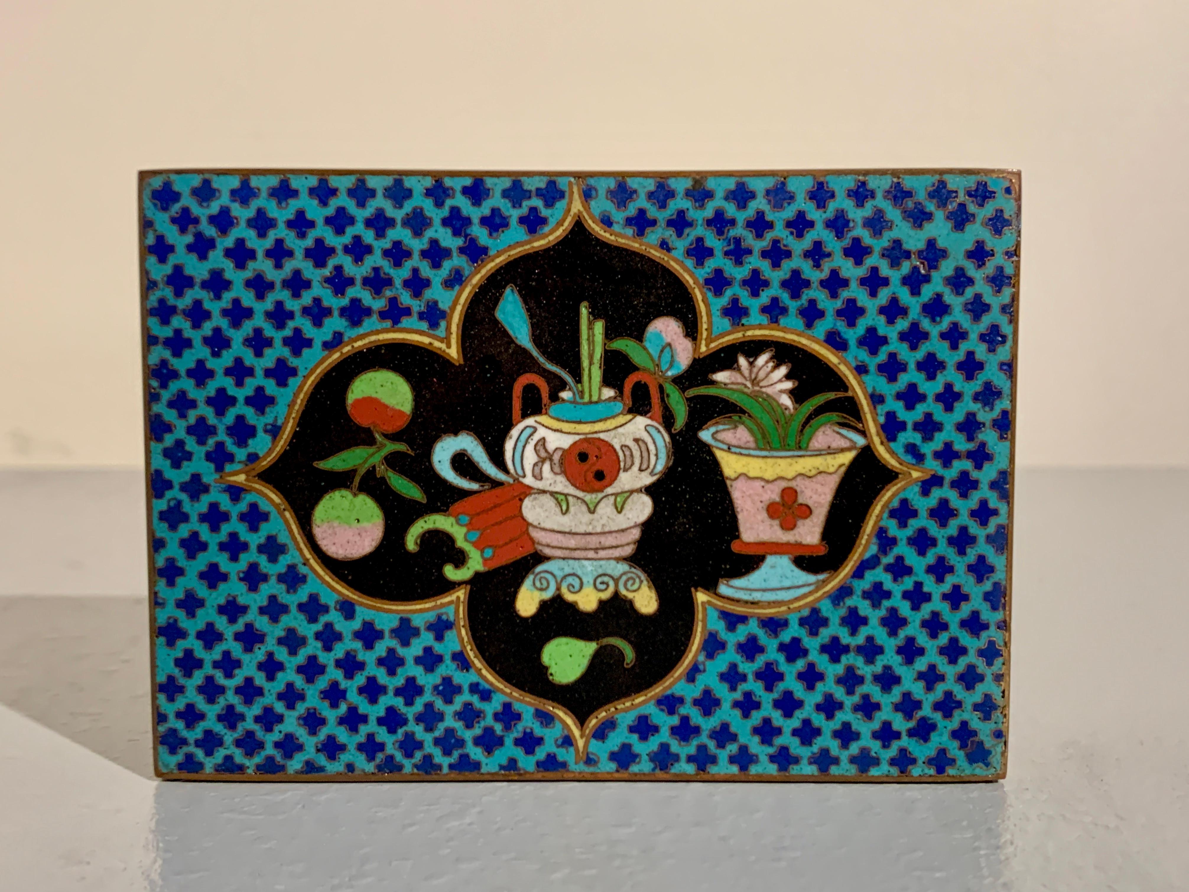 Boîte à bijoux chinoise en cloisonné turquoise, période de la République, vers 1920, Chine Bon état - En vente à Austin, TX