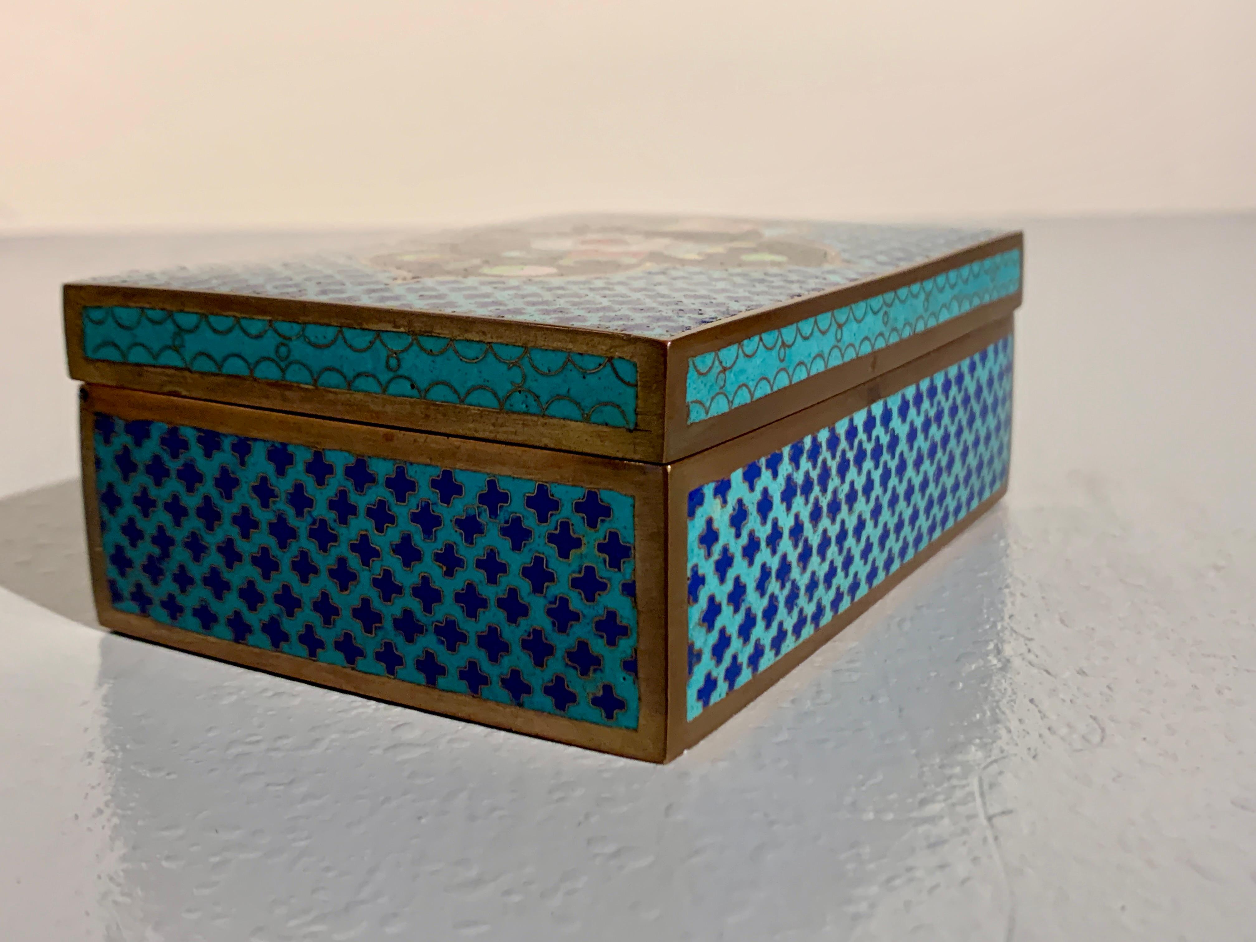 Chinese Turquoise Cloisonne Trinket Box, Republic Period, c 1920, China For Sale 2