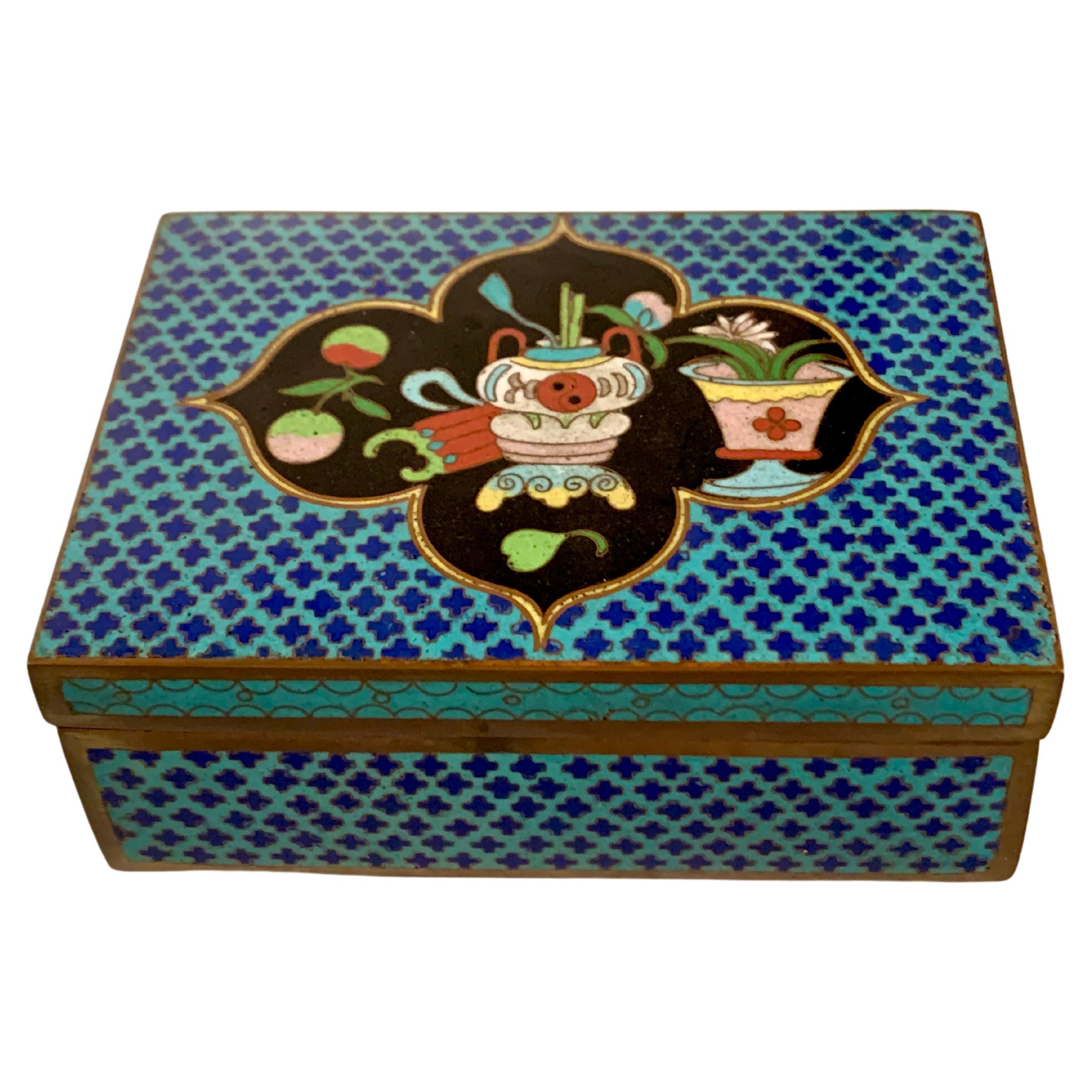 Chinese Turquoise Cloisonne Trinket Box, Republic Period, c 1920, China For Sale