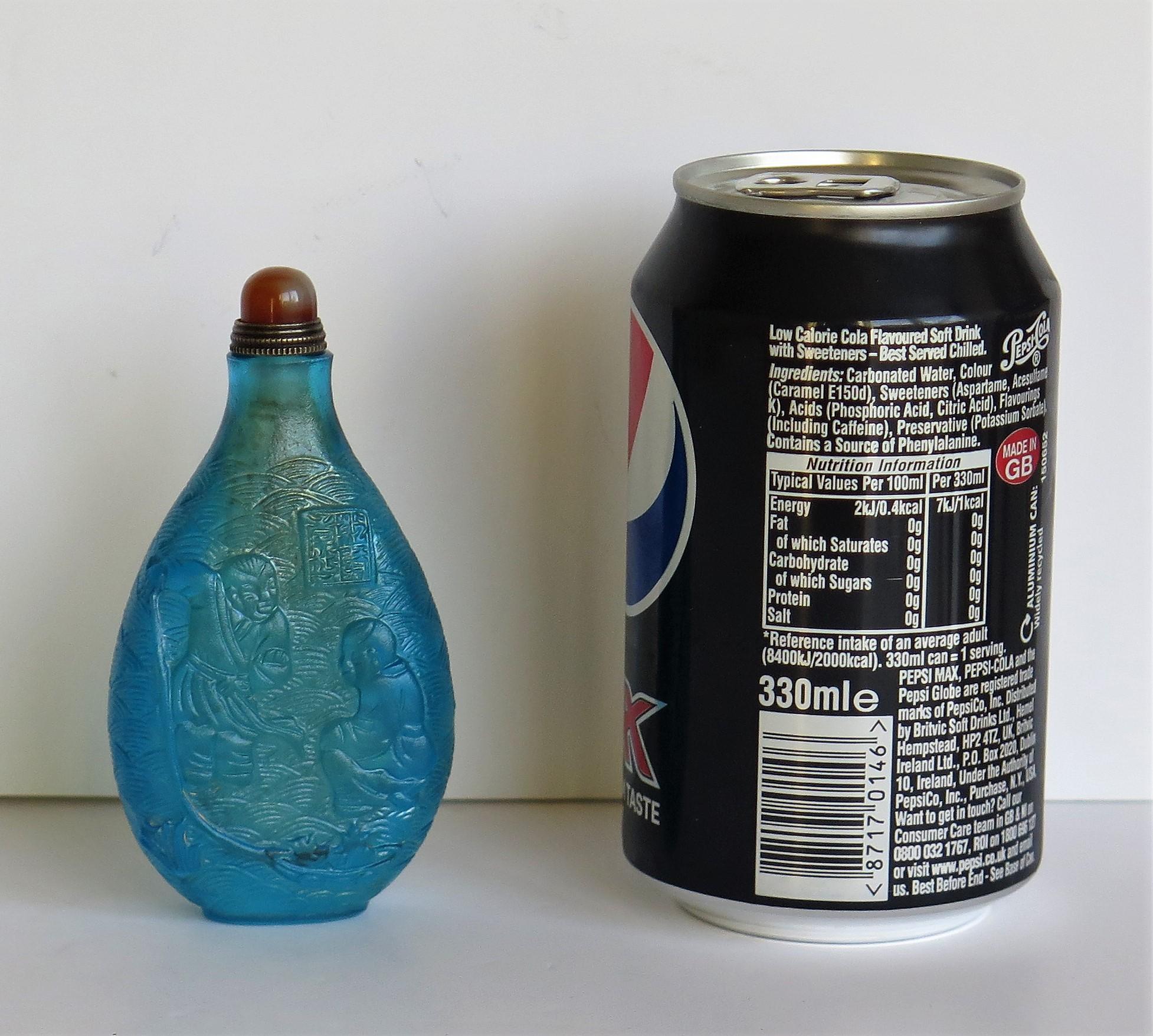 Chinese Turquoise Glass Snuff Bottle with Carved Figures and Spoon Top 13