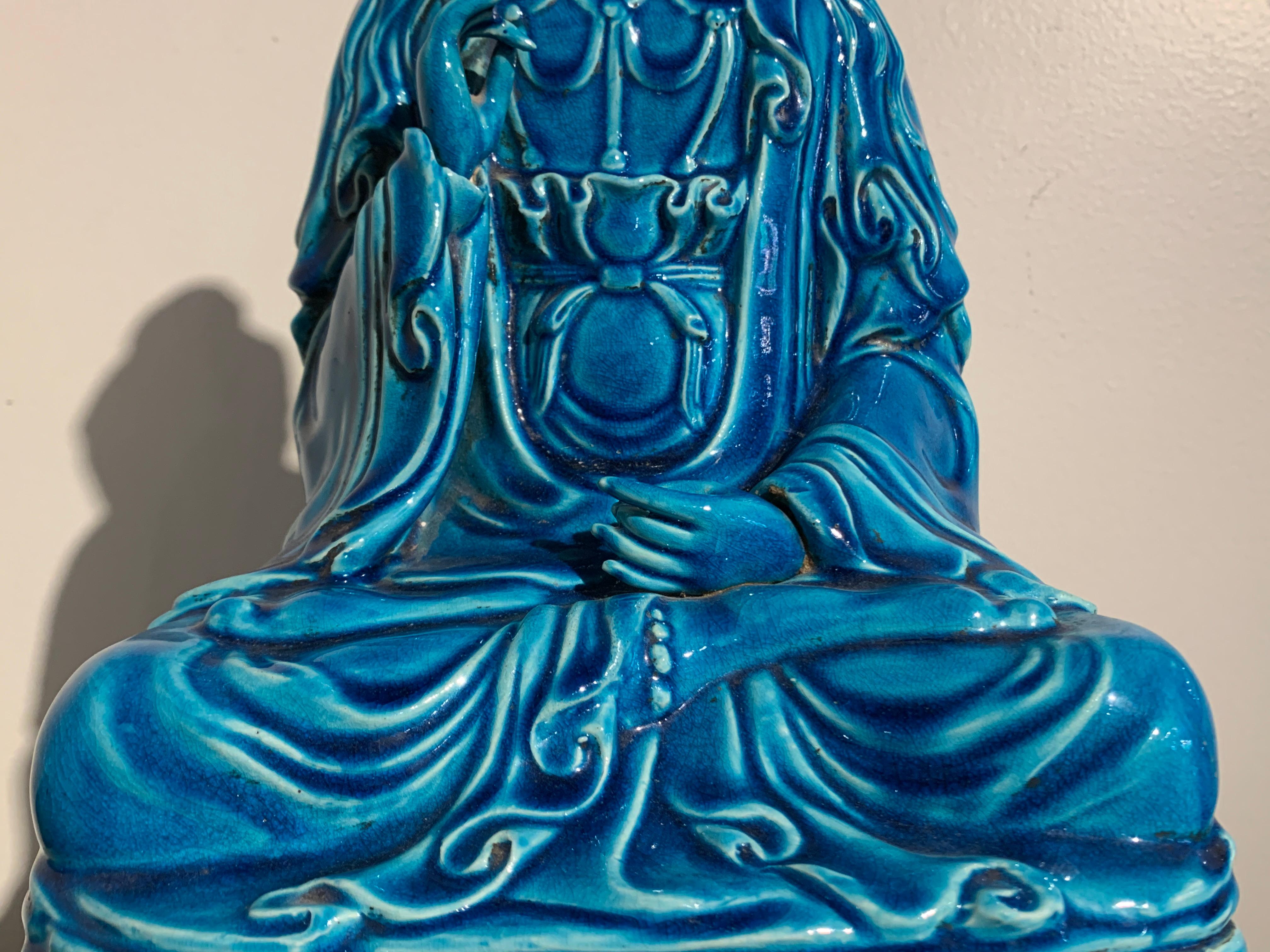Chinese Turquoise Glazed Guanyin, Late Qing Dynasty, circa 1900, China 4