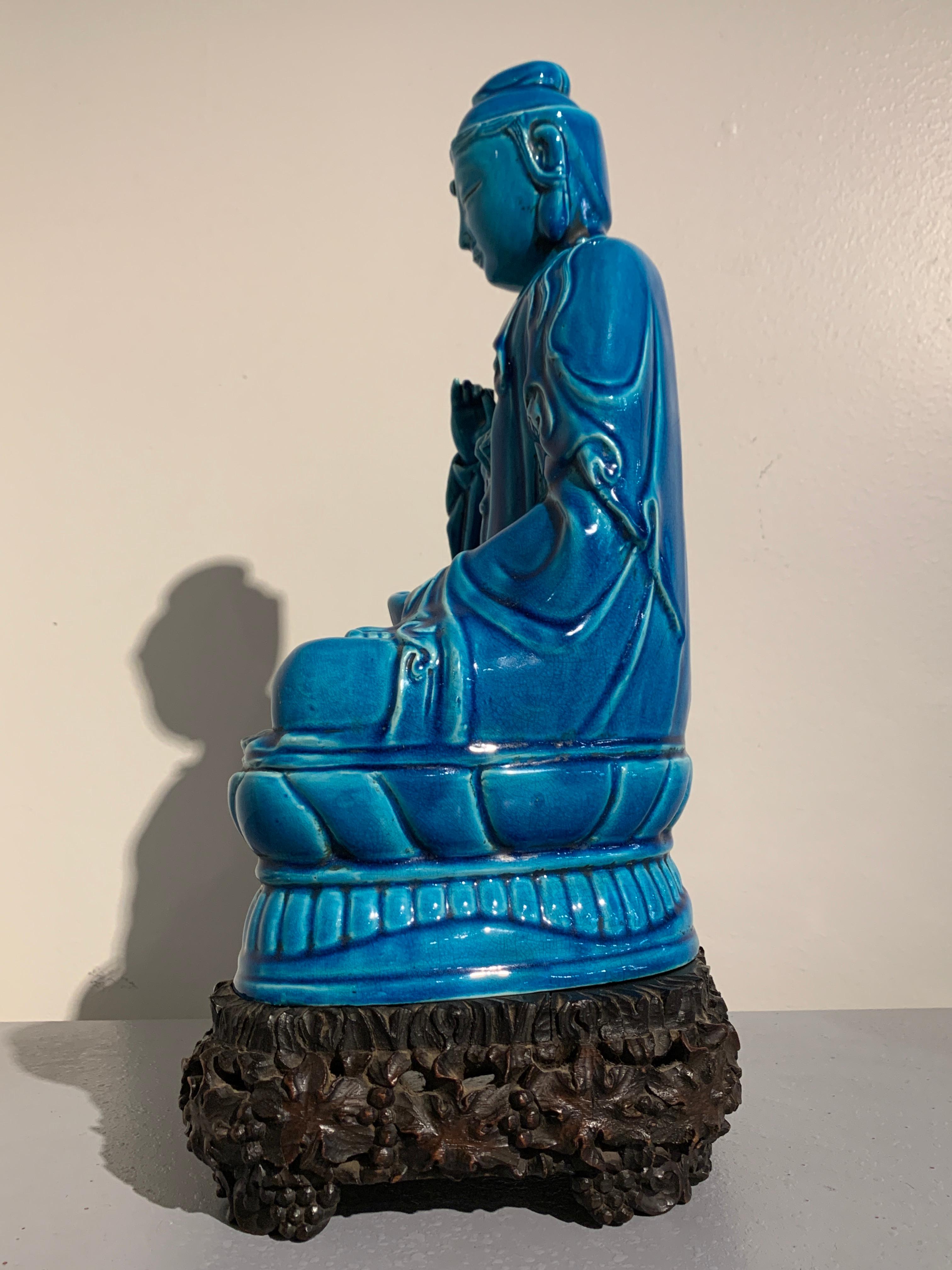 Hand-Carved Chinese Turquoise Glazed Guanyin, Late Qing Dynasty, circa 1900, China