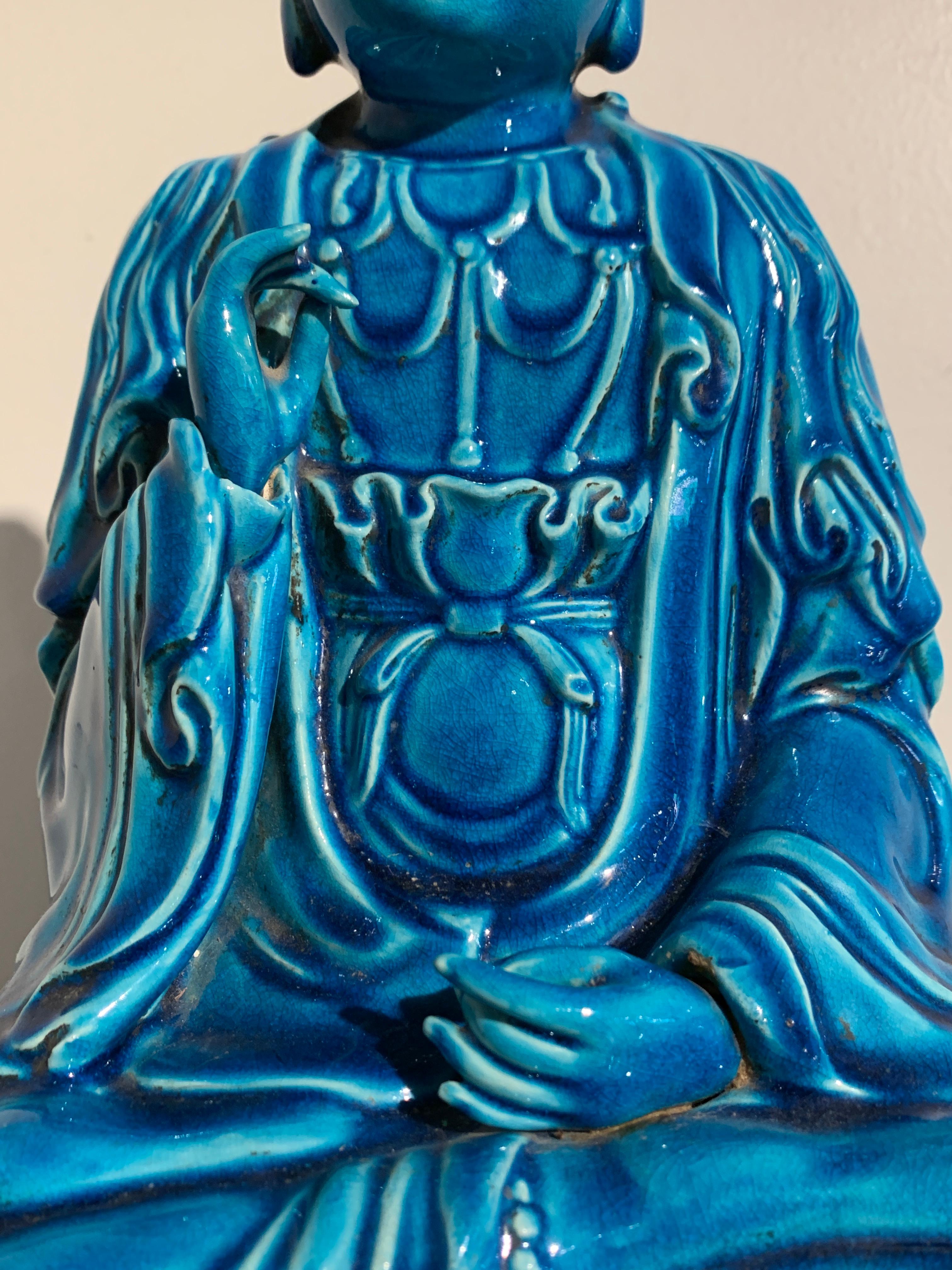 Chinese Turquoise Glazed Guanyin, Late Qing Dynasty, circa 1900, China 2