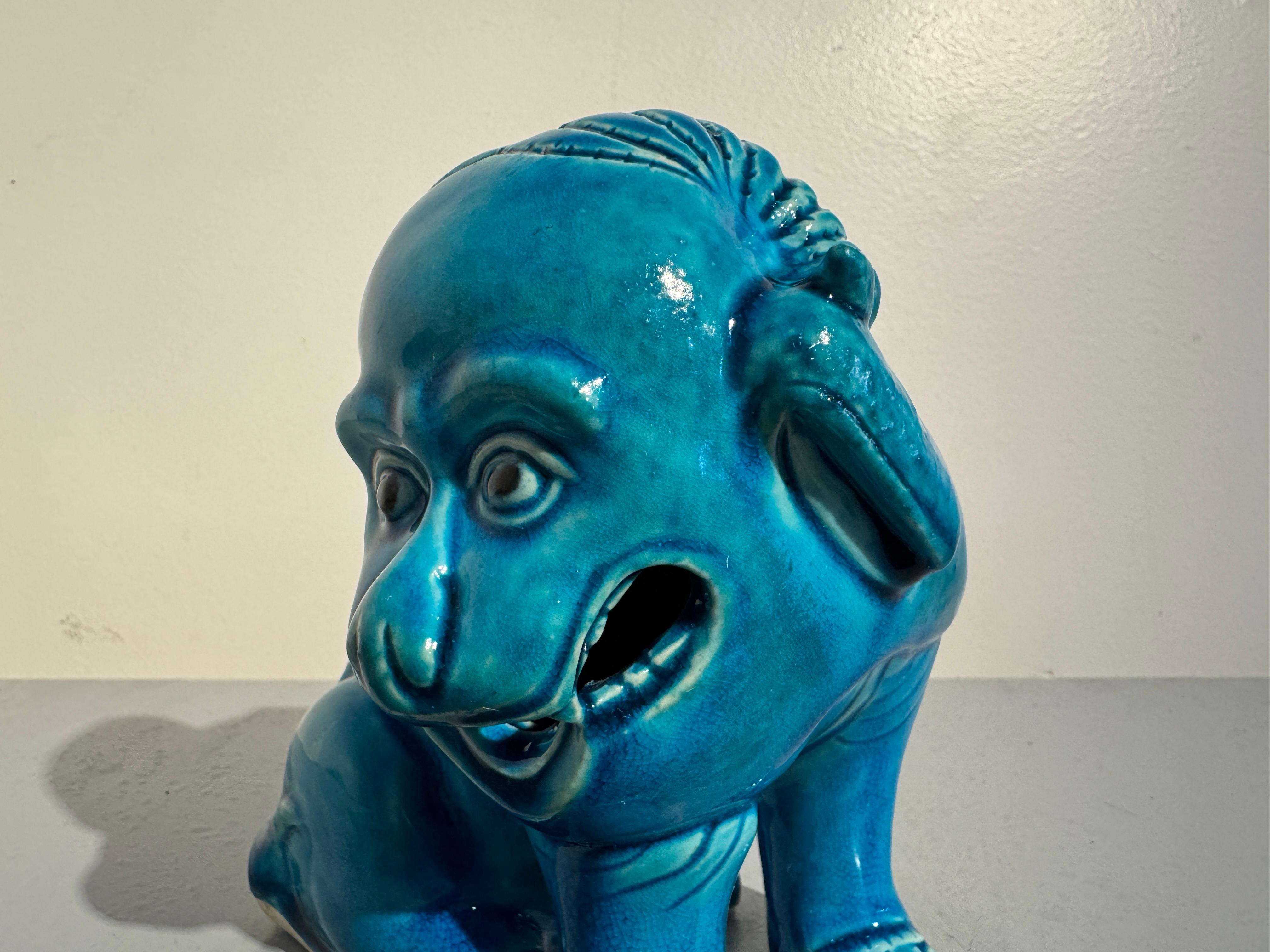 Chinese Turquoise Glazed Mythical Beast, Late Qing Dynasty, circa 1900, China For Sale 5