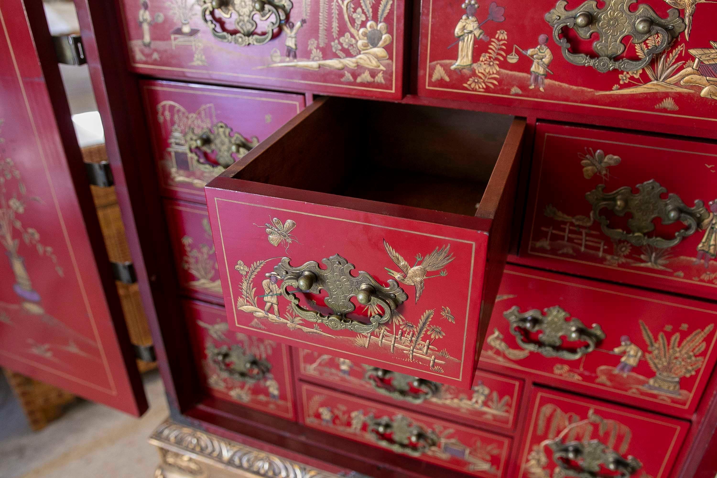 Meuble chinois en deux parties avec table et armoire à portes et tiroirs  en vente 7