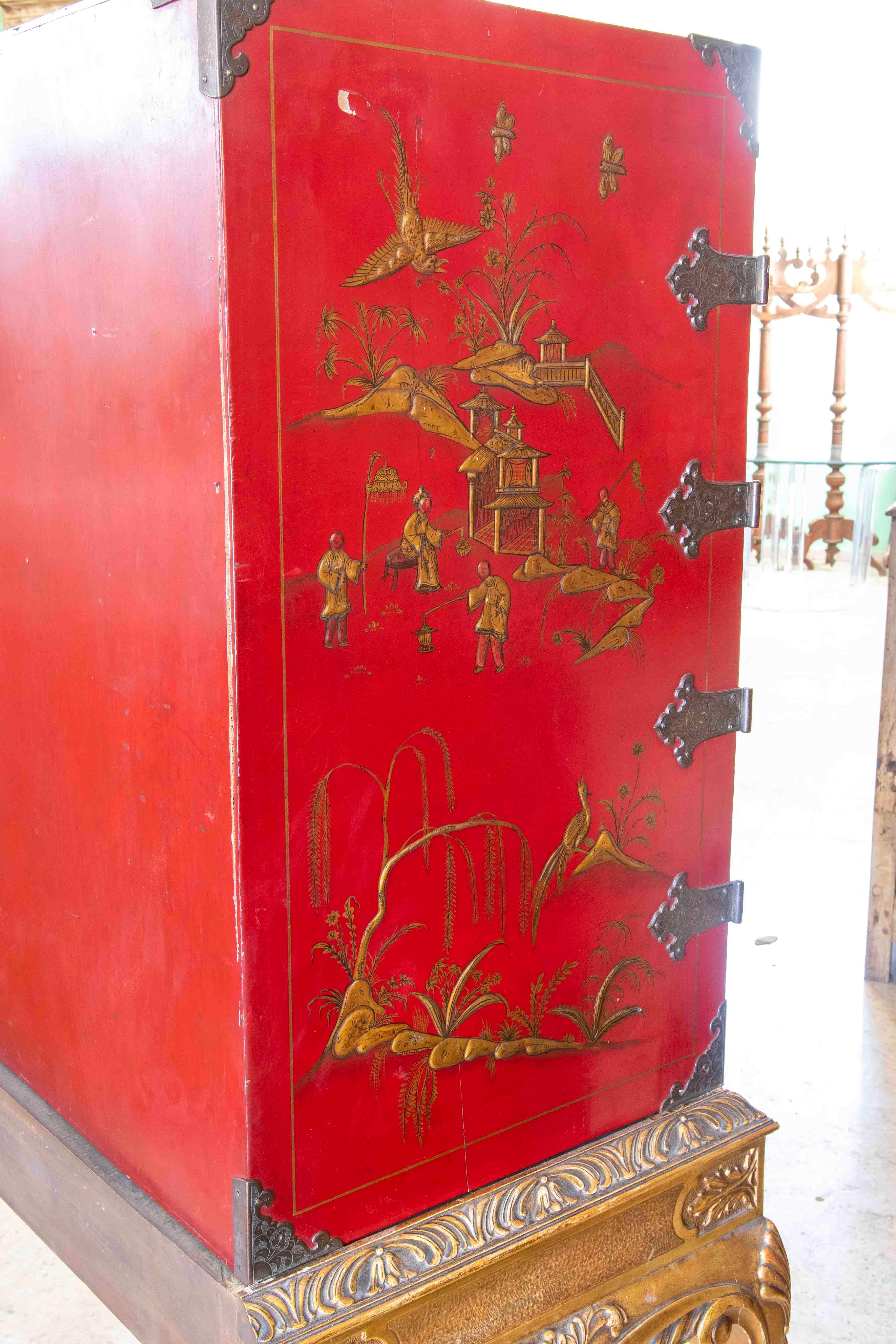 Meuble chinois en deux parties avec table et armoire à portes et tiroirs  en vente 14