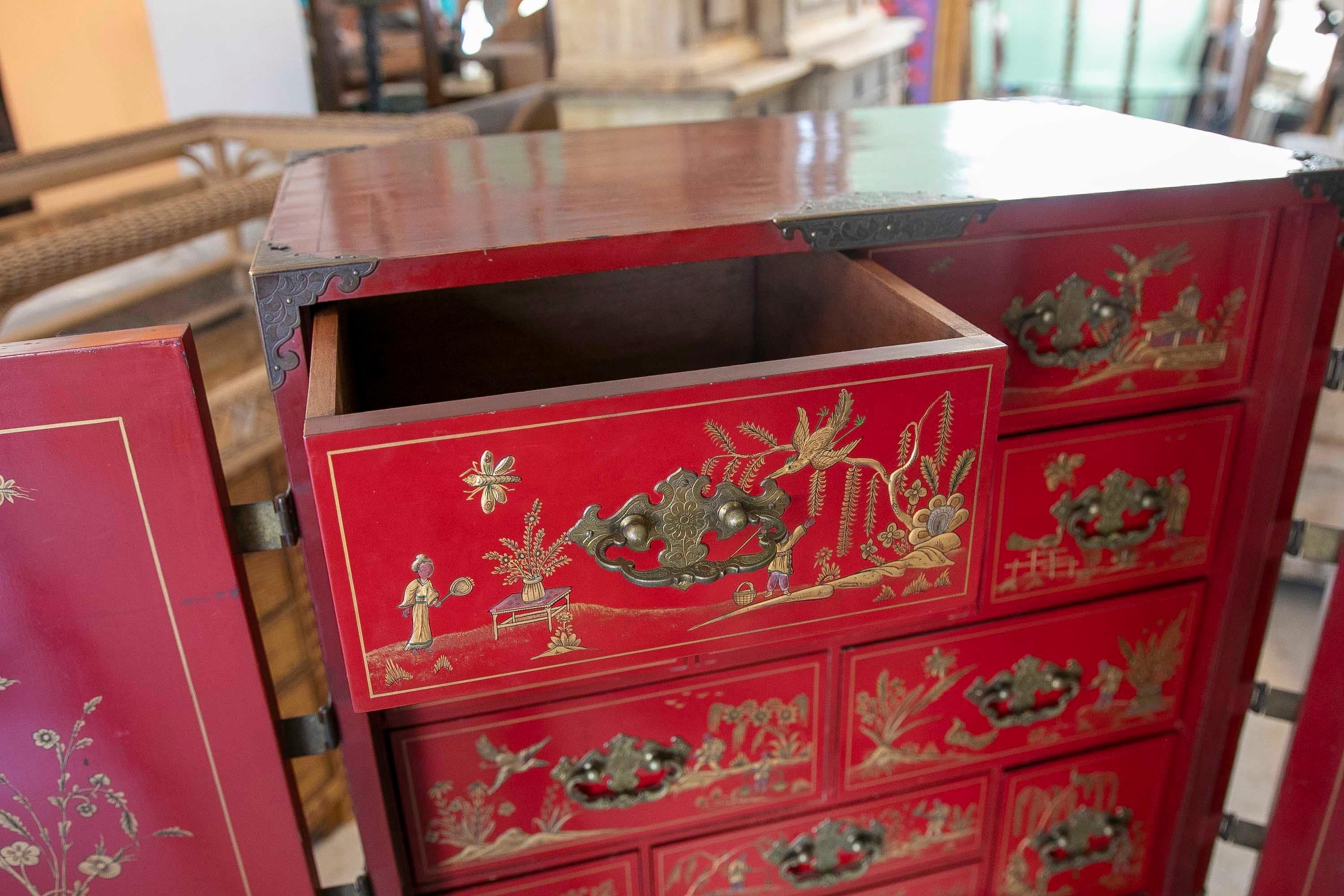 Meuble chinois en deux parties avec table et armoire à portes et tiroirs  en vente 3