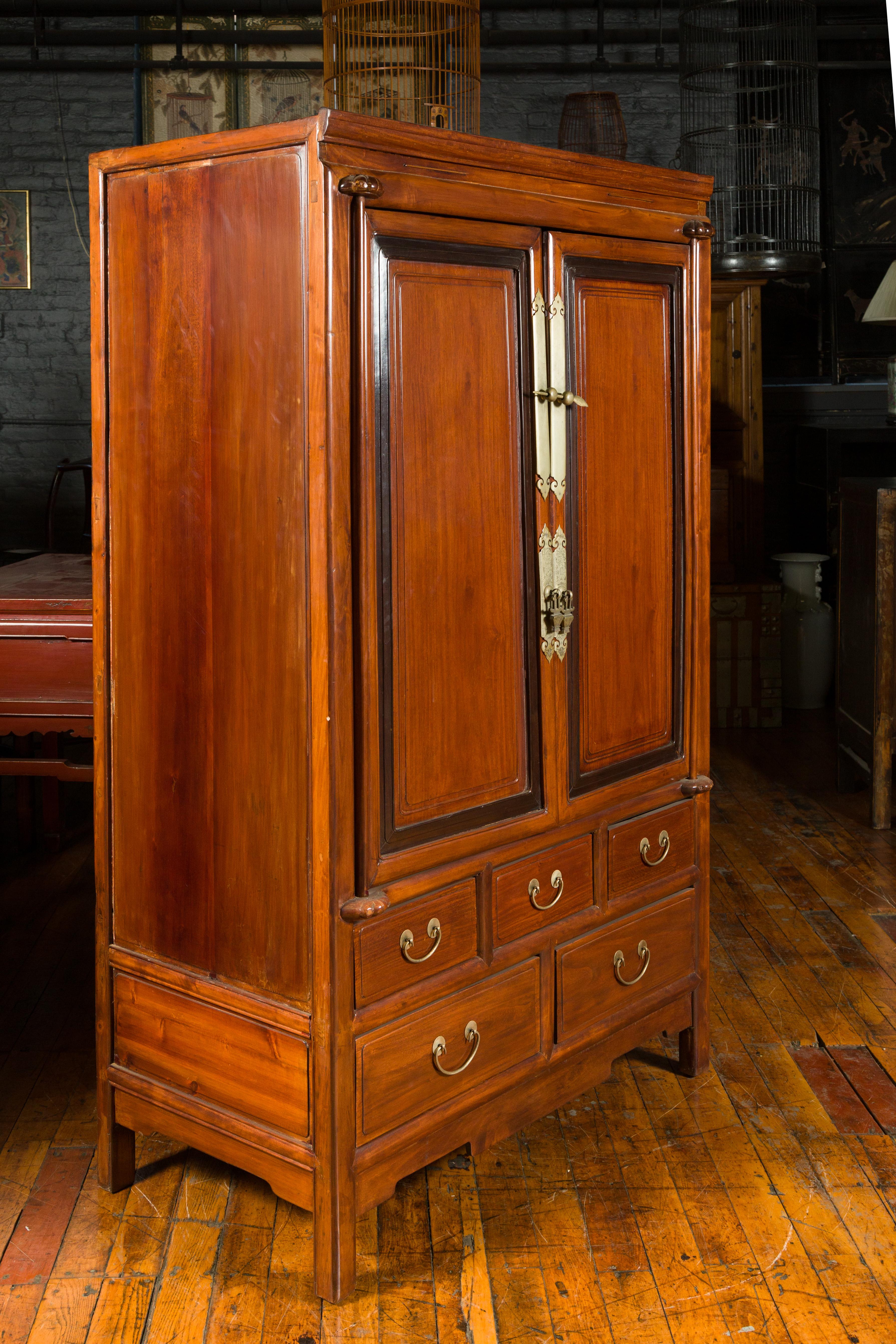 Chinese Two-Toned Cabinet with Doors and Five Drawers from the 20th Century For Sale 7