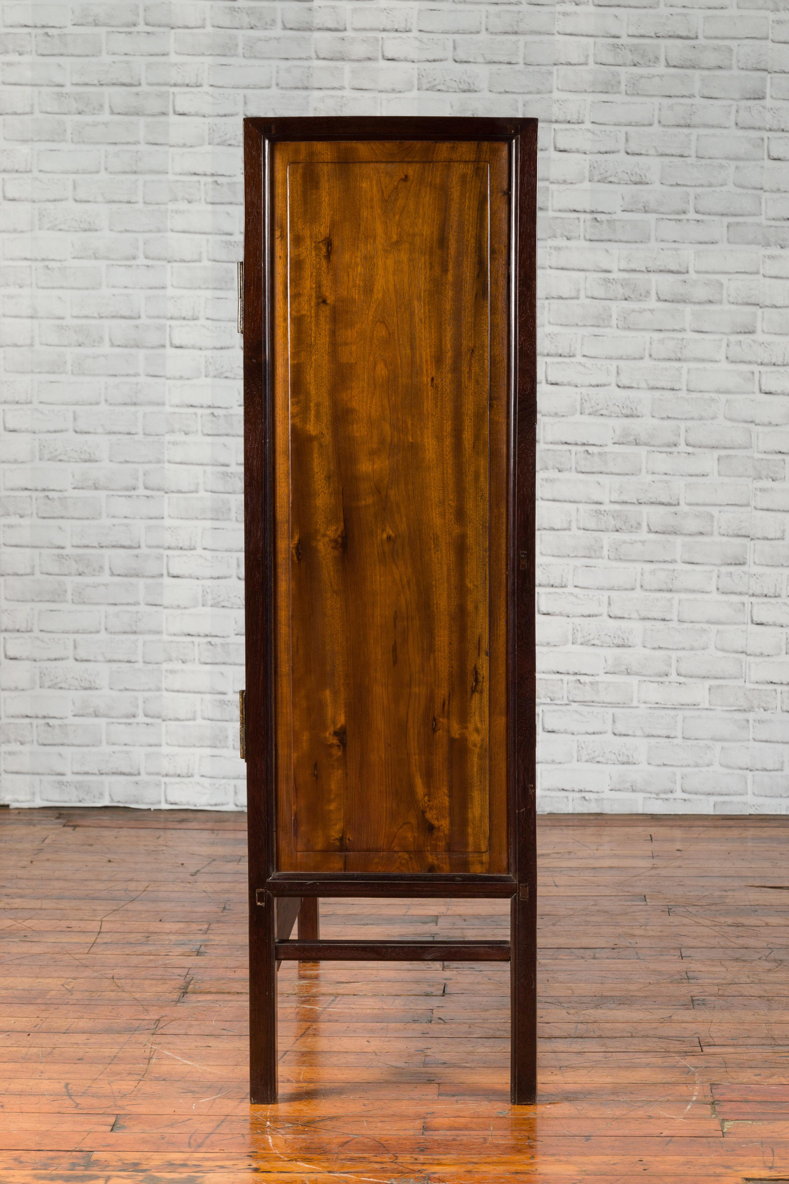 Chinese Two-Toned Early 20th Century Cabinet with Carved Apron and Inner Drawers For Sale 13