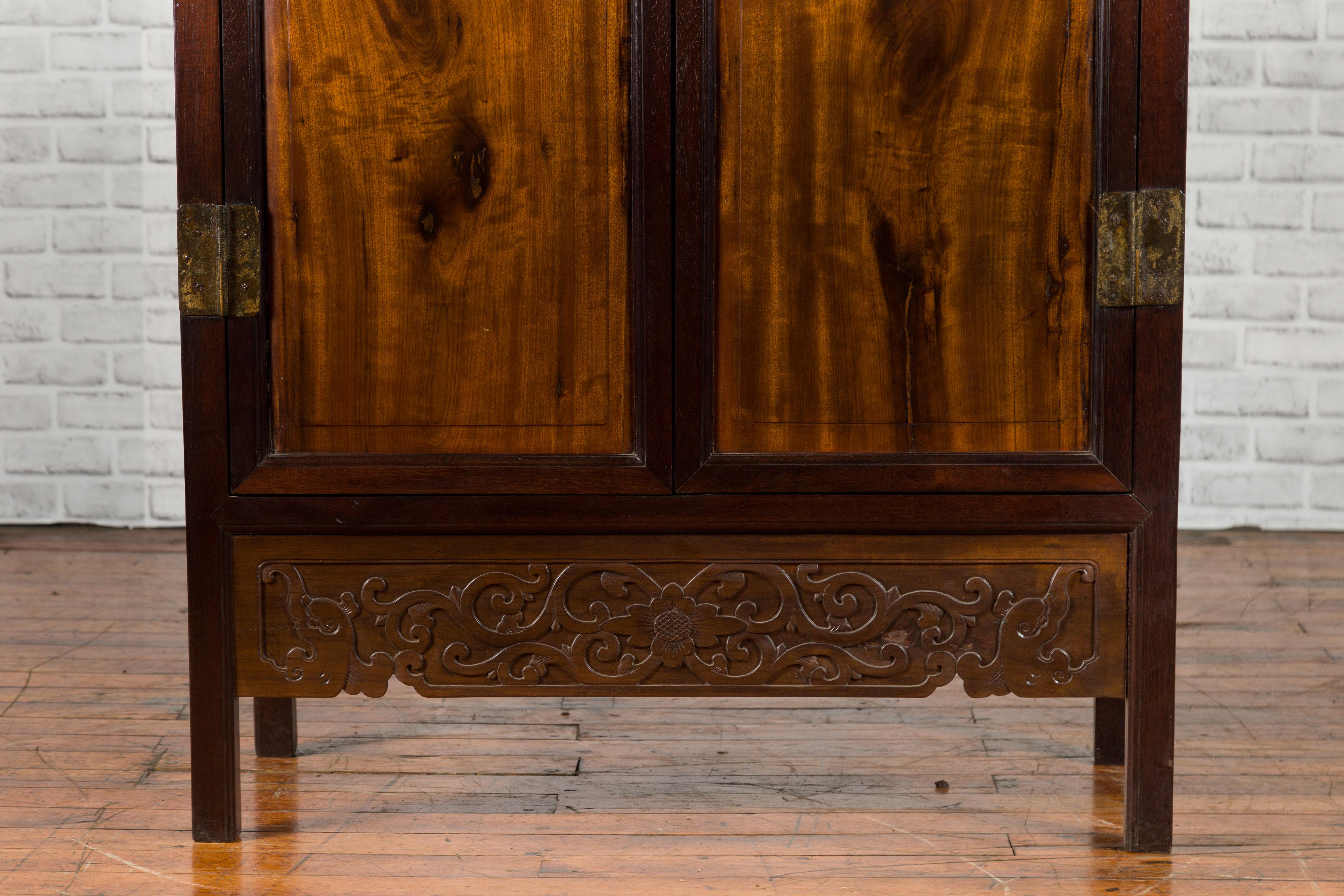 Chinese Two-Toned Early 20th Century Cabinet with Carved Apron and Inner Drawers For Sale 3