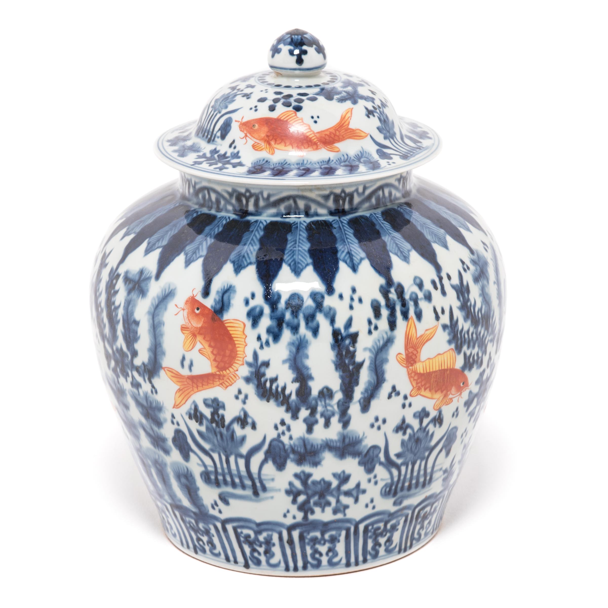 Chinese Underglaze Indigo and Copper Fish Jar In Good Condition In Chicago, IL